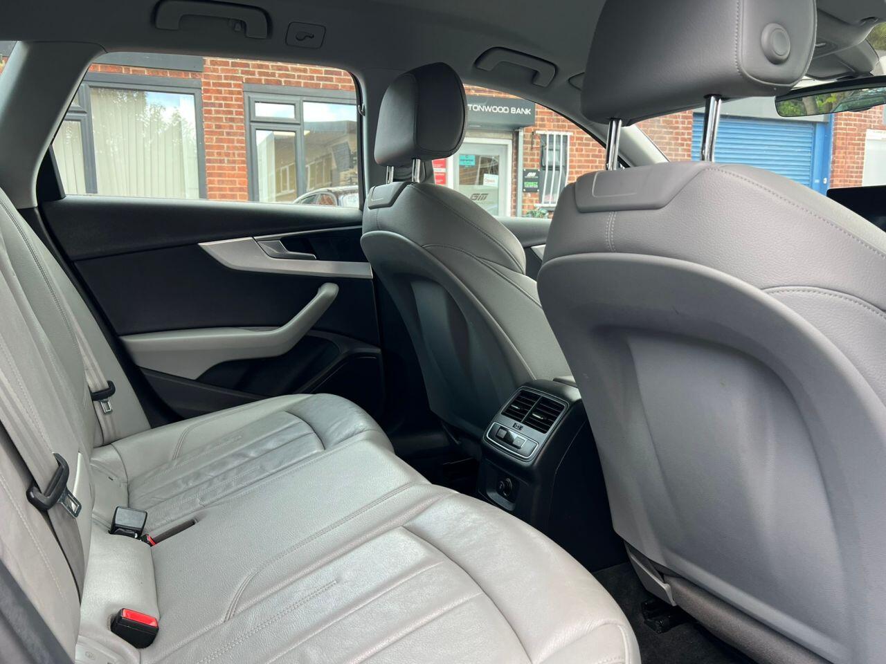 Audi A4 view 19