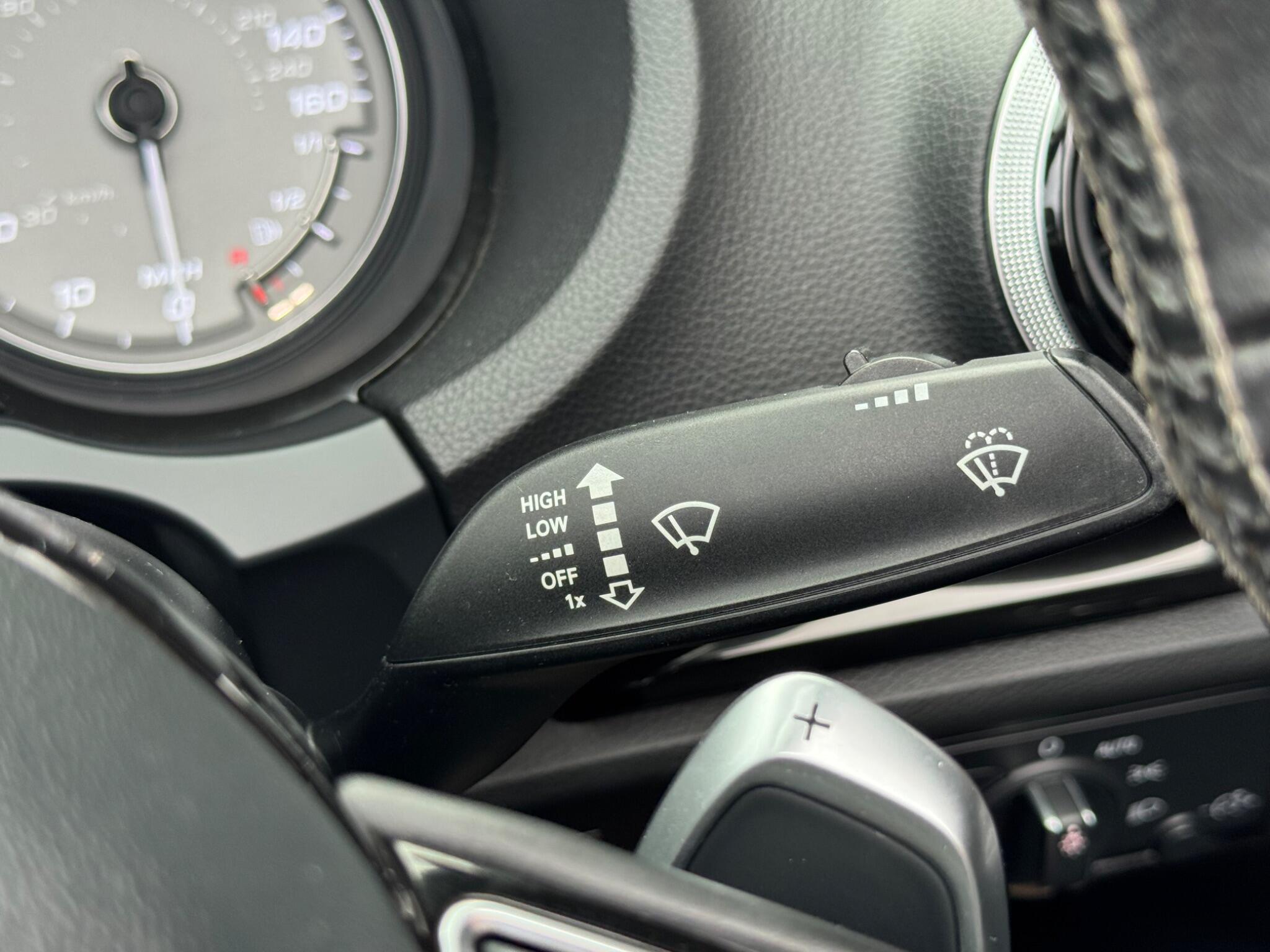 Audi Cabriolet view 18