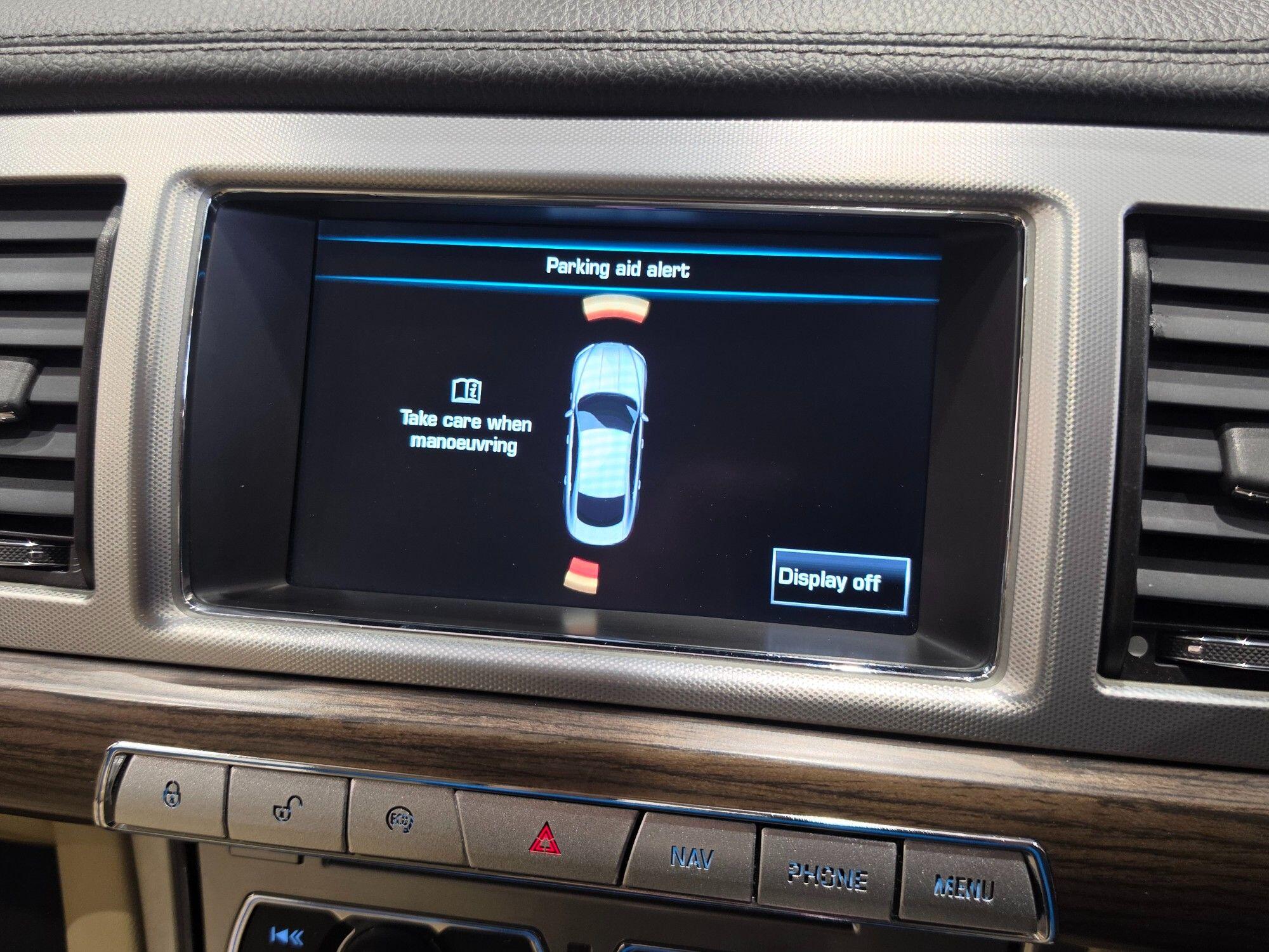 Jaguar XF view 39