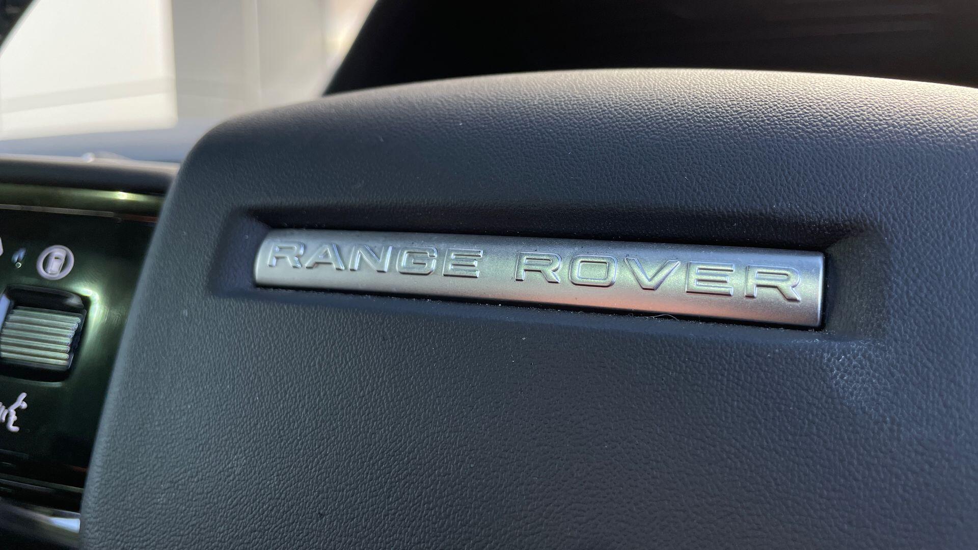 Land Rover Range Rover Evoque view 43