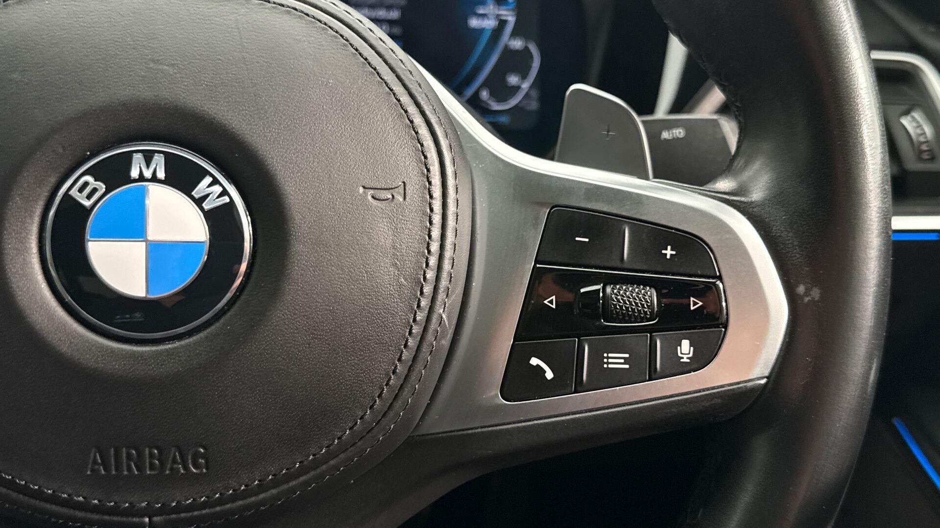 BMW 3 Series view 18