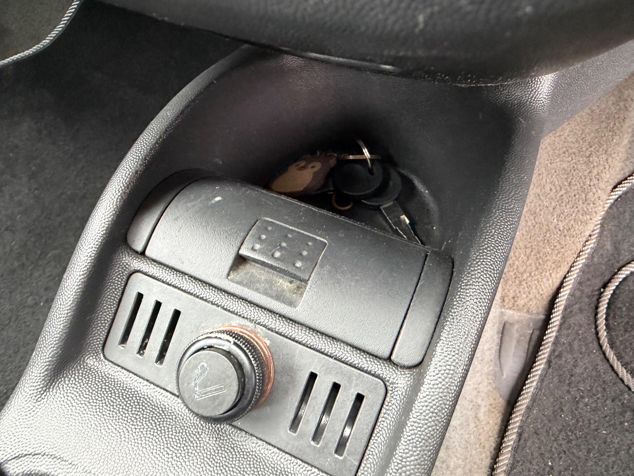 2002 Vauxhall Corsa image 28