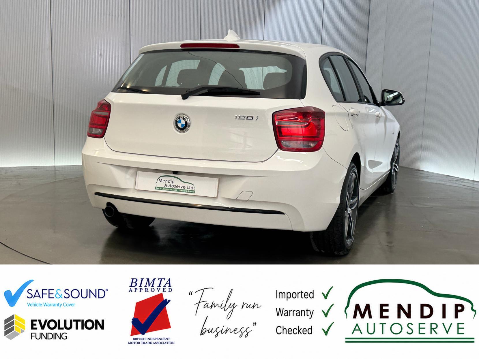 BMW 1 Series view 19