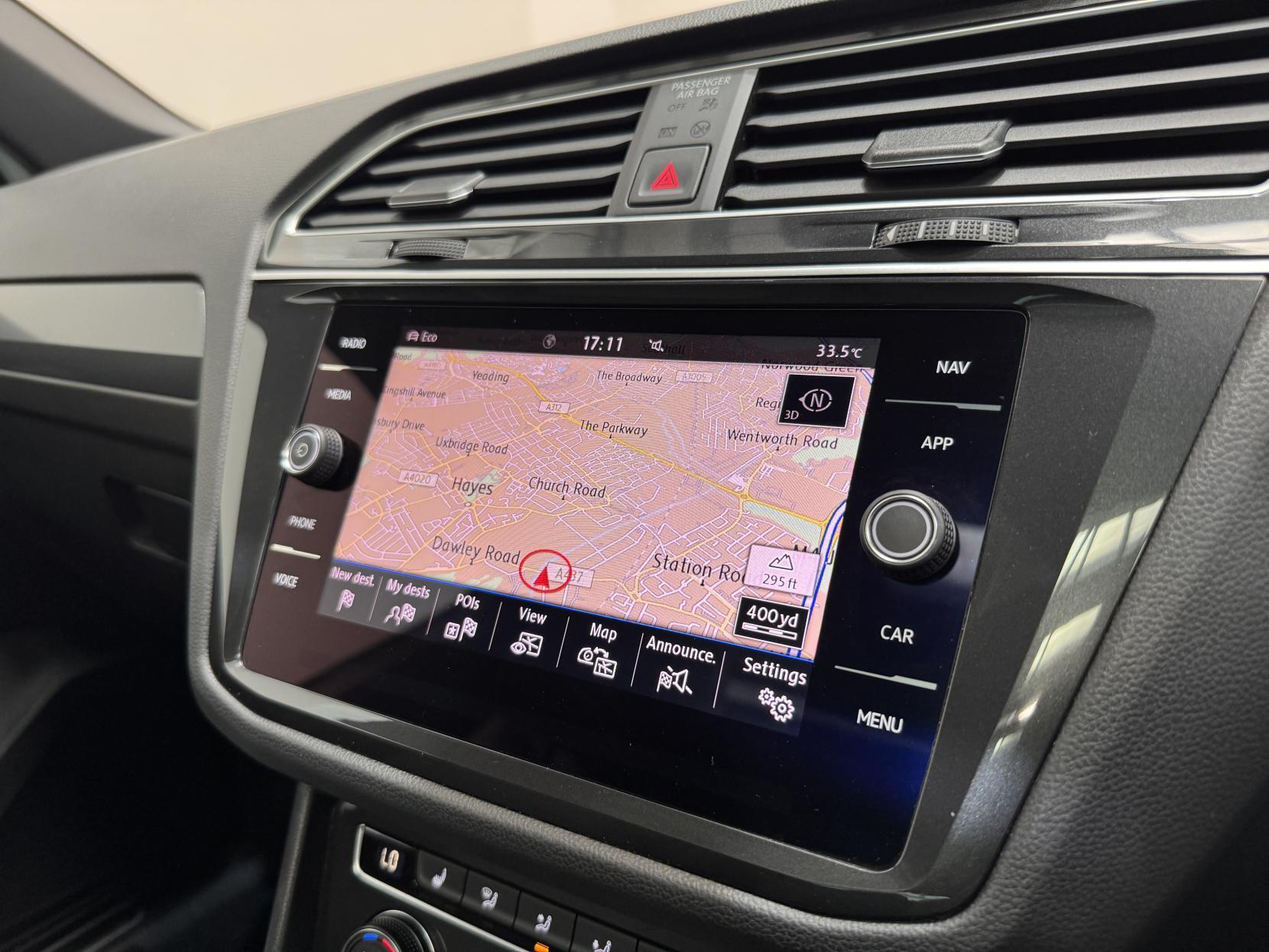 Volkswagen Tiguan view 26