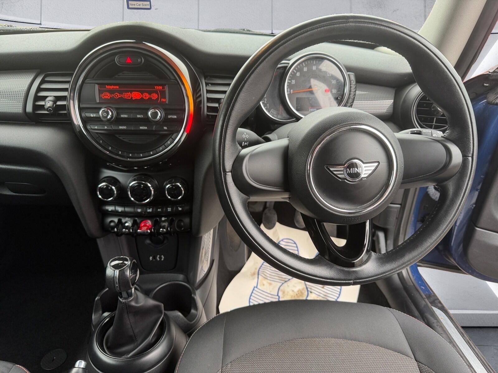 Mini Cooper view 10