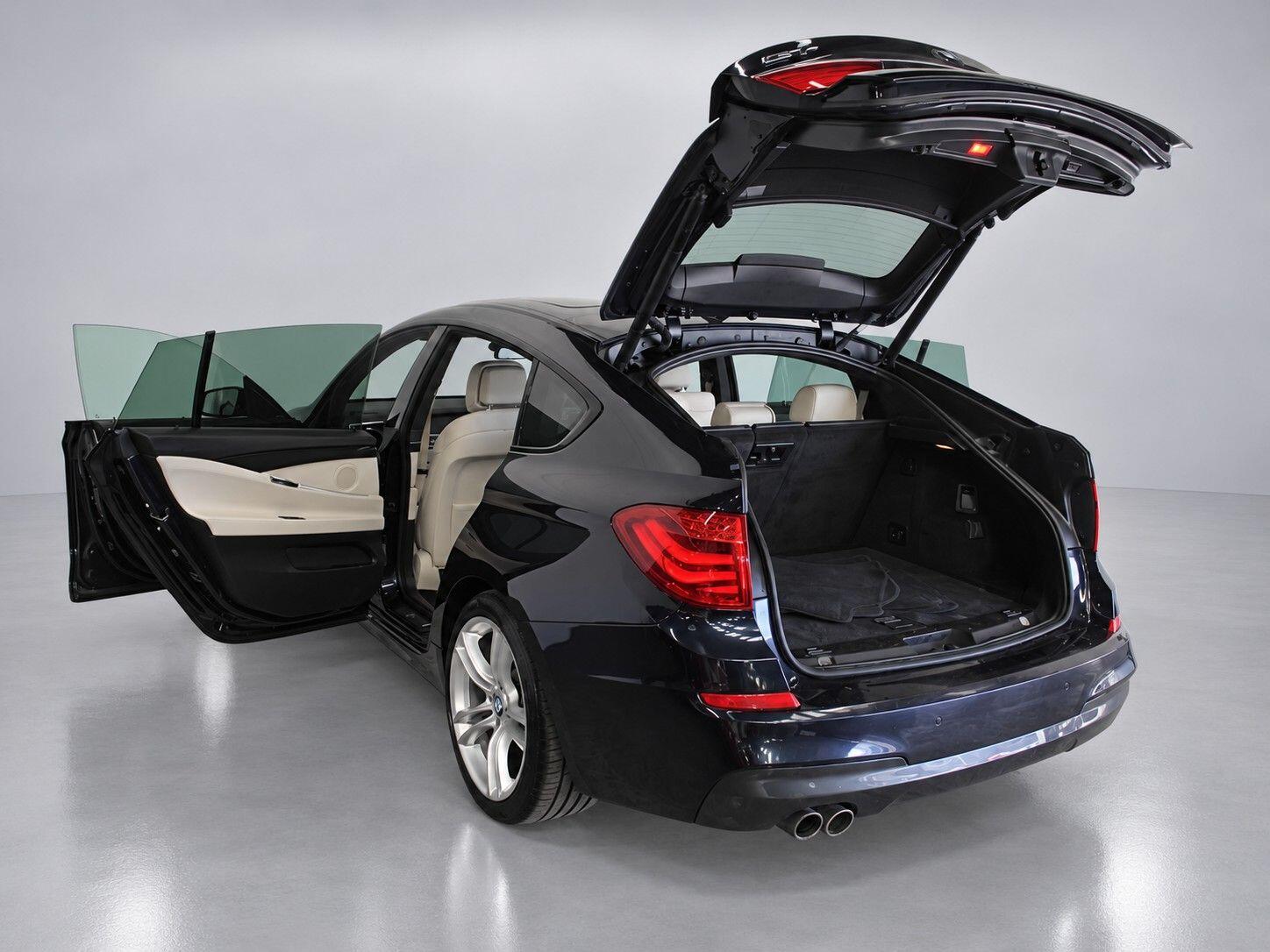BMW 5 Series view 21