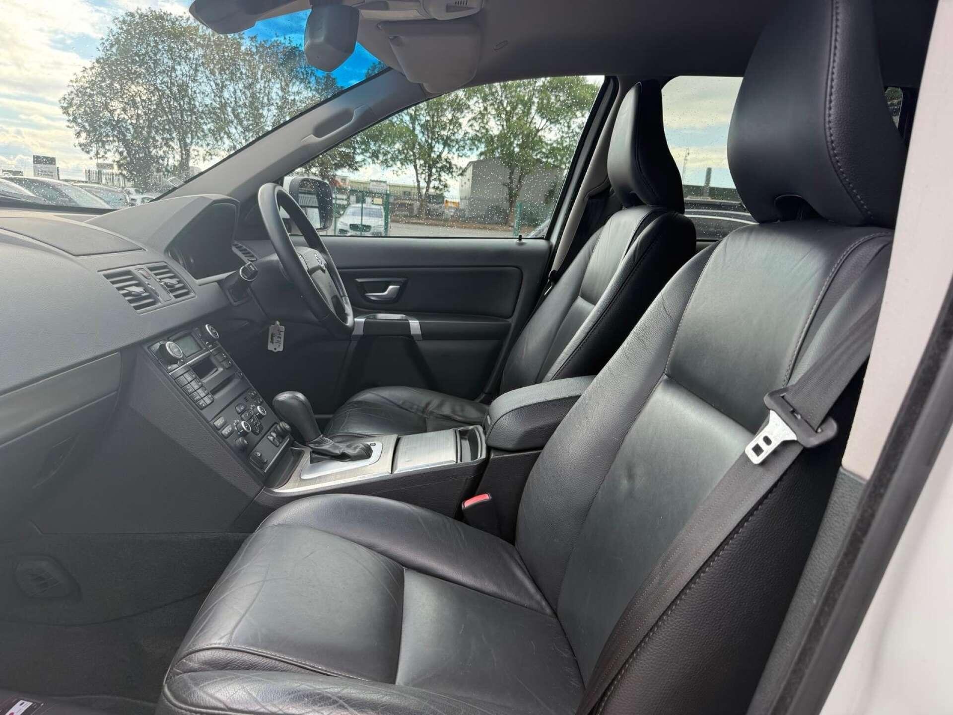Volvo XC90 view 30