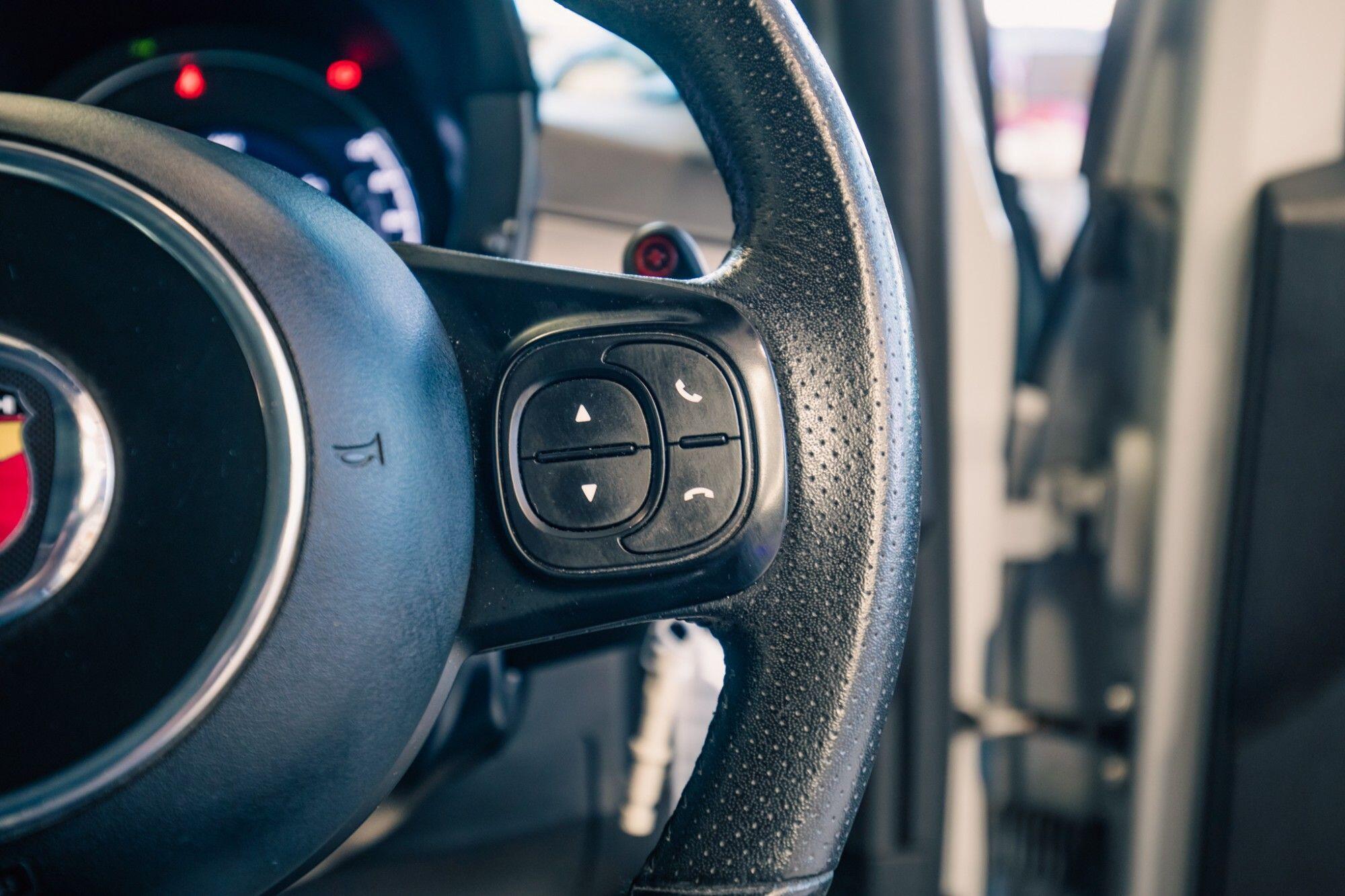 Abarth 595 view 12