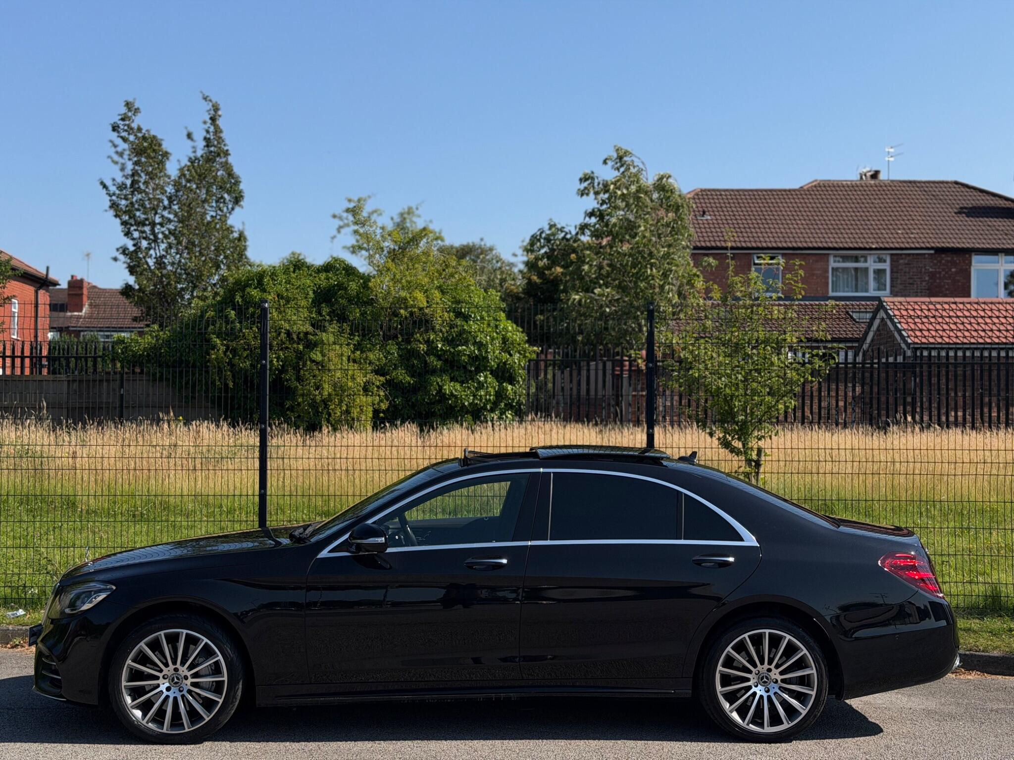 Mercedes-Benz S-Class view 9