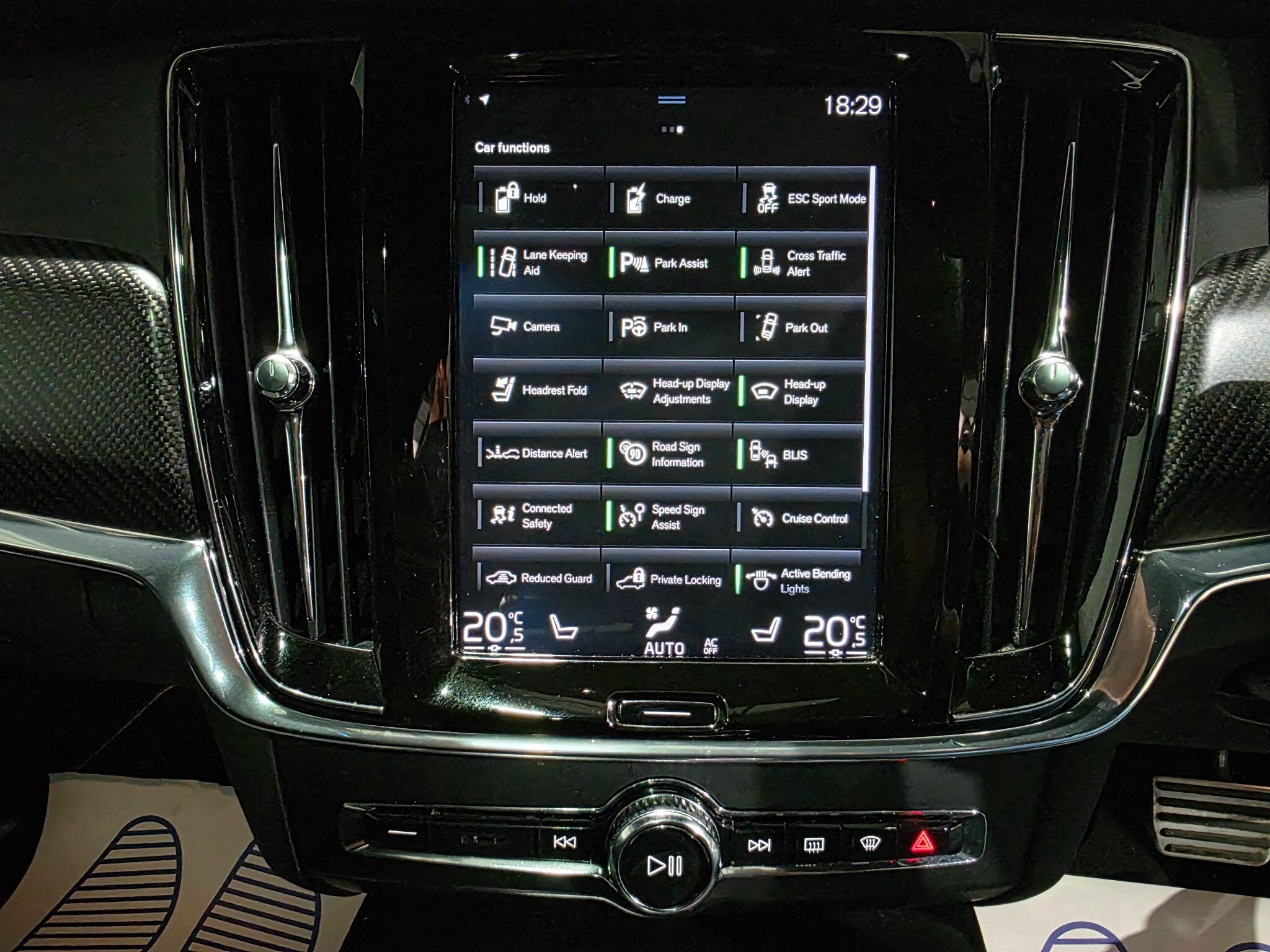 Volvo S90 view 12