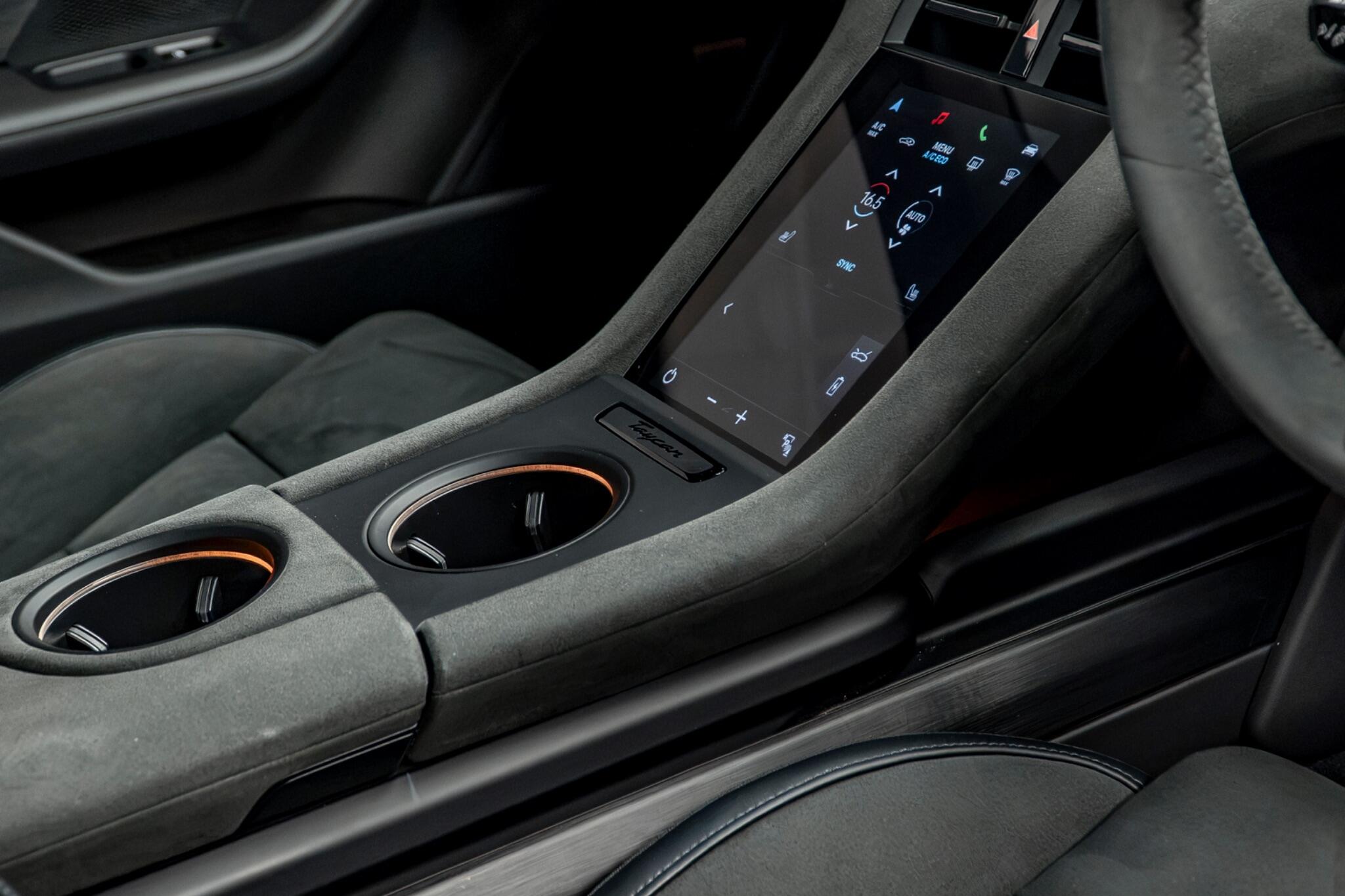 Porsche Taycan view 34