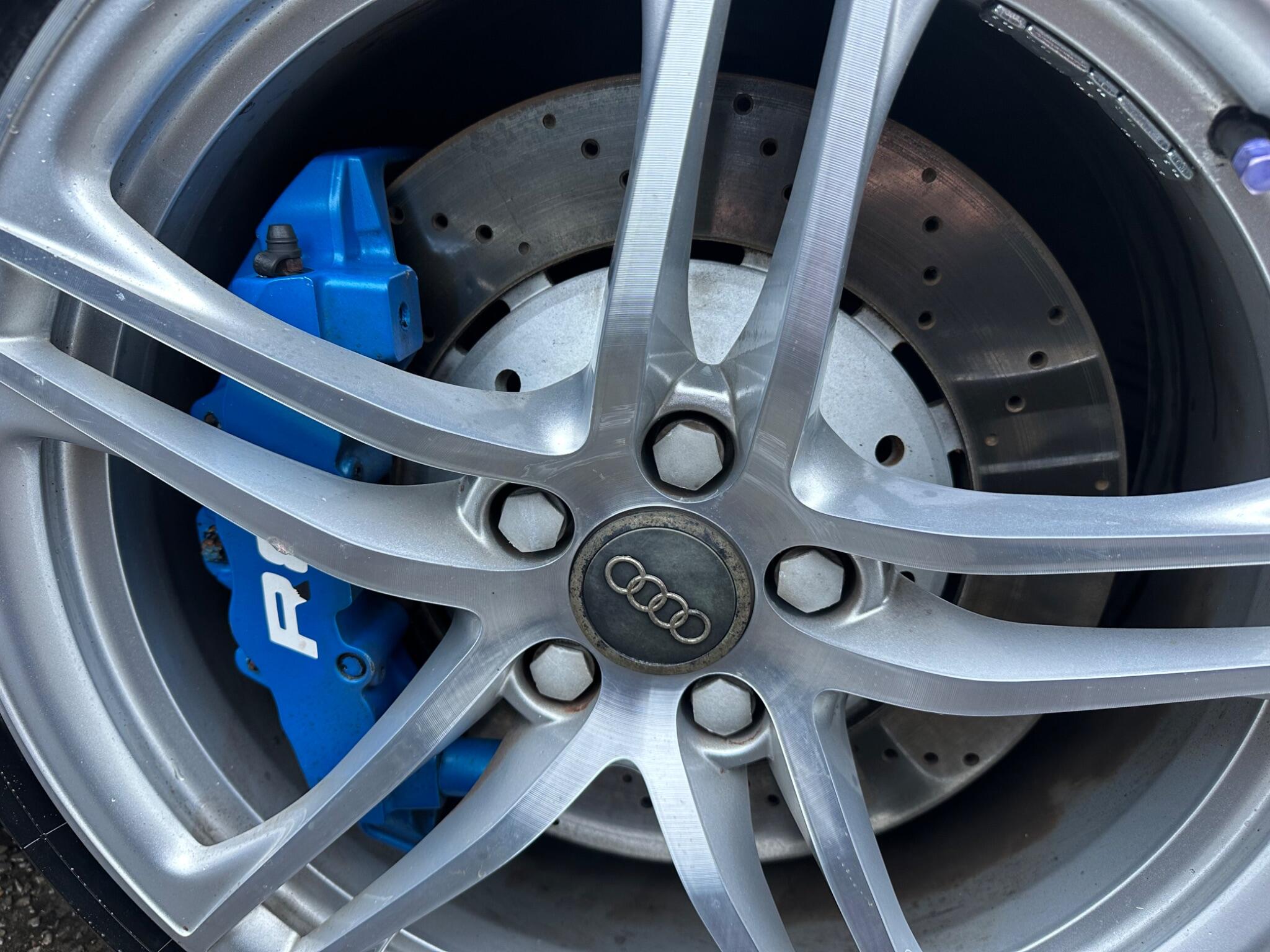 Audi R8 view 19