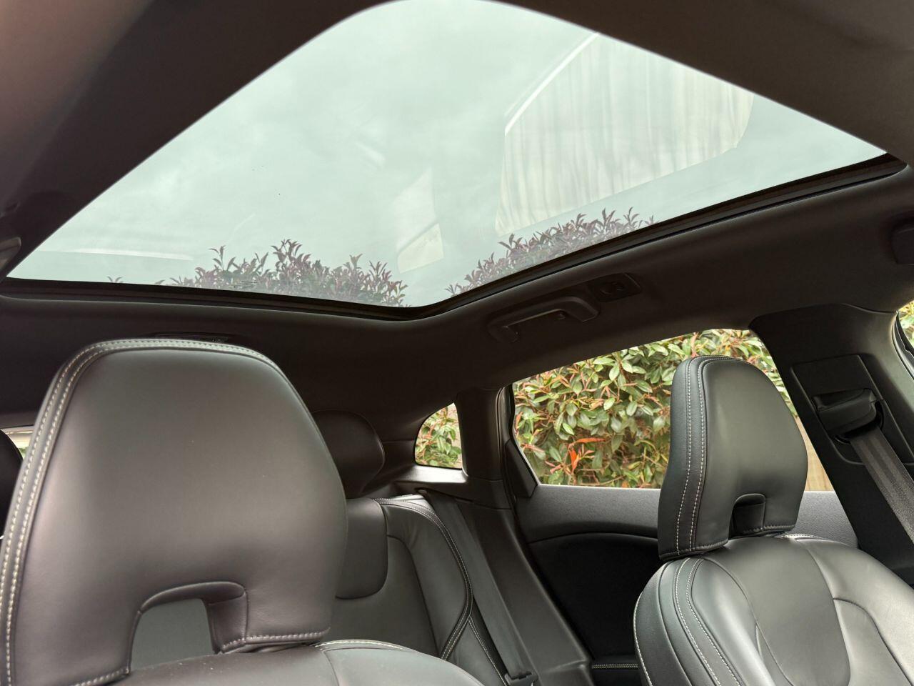Volvo V40 view 32