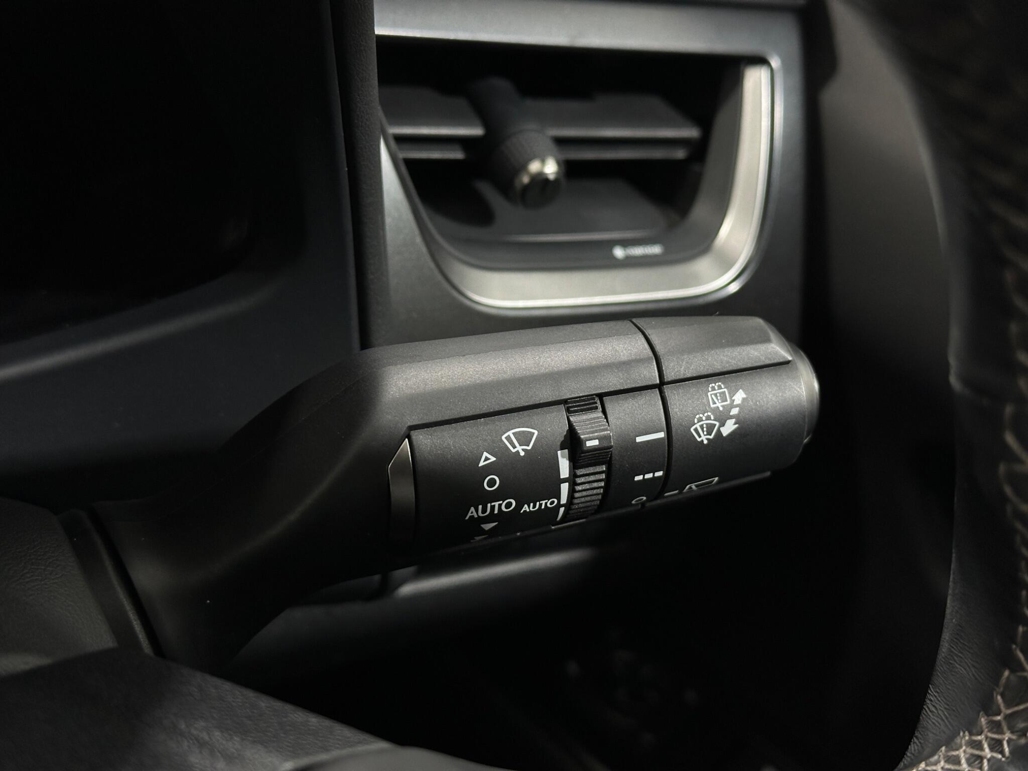 Lexus UX view 17