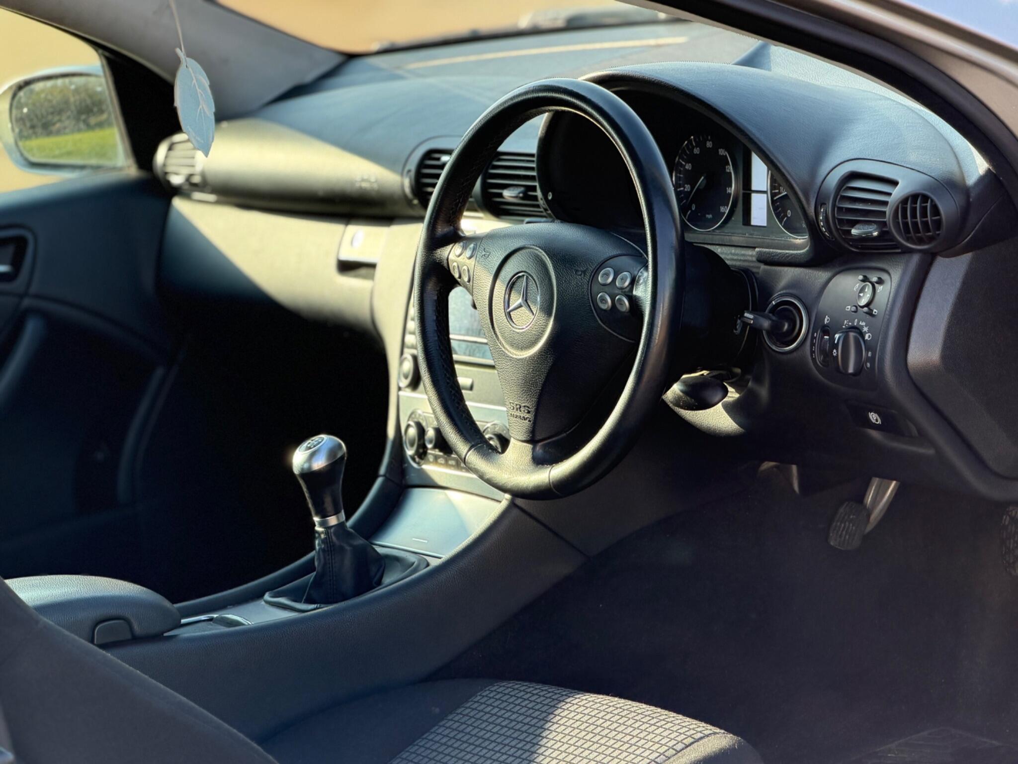 2006 Mercedes-Benz C Class 1.8 C180 Kompressor SE 2dr image 18