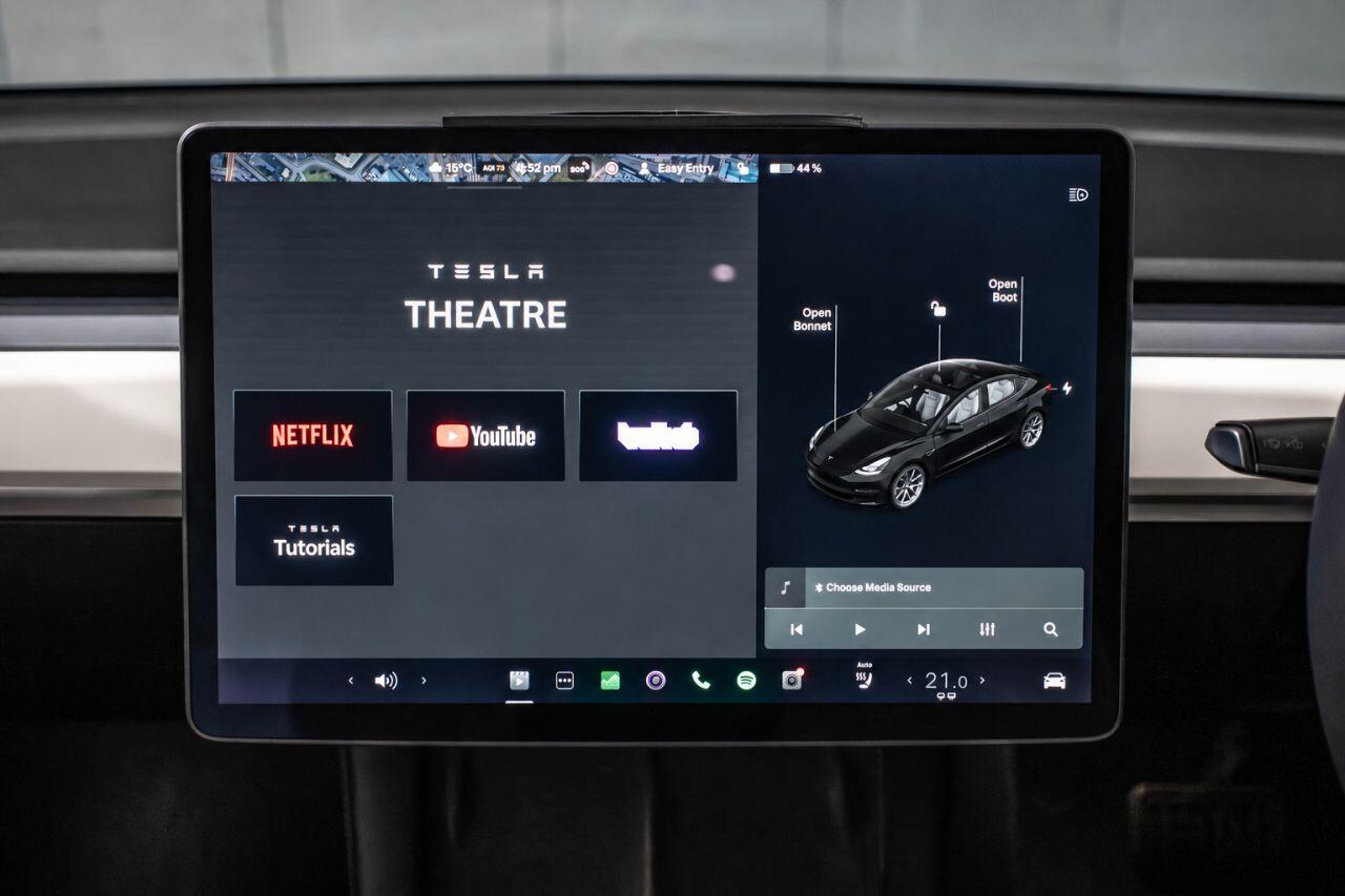Tesla Model 3 view 31