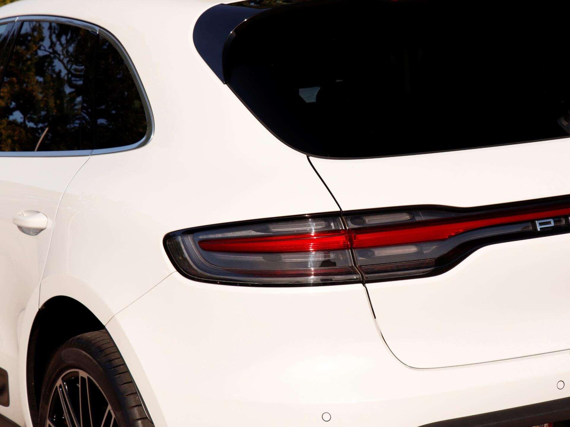 Porsche Macan view 28