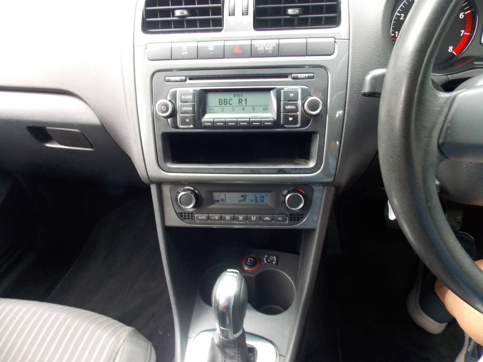 Volkswagen Polo view 22