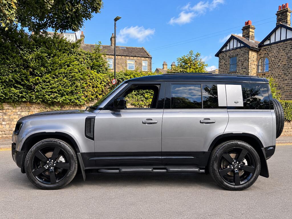 Land Rover Defender view 8
