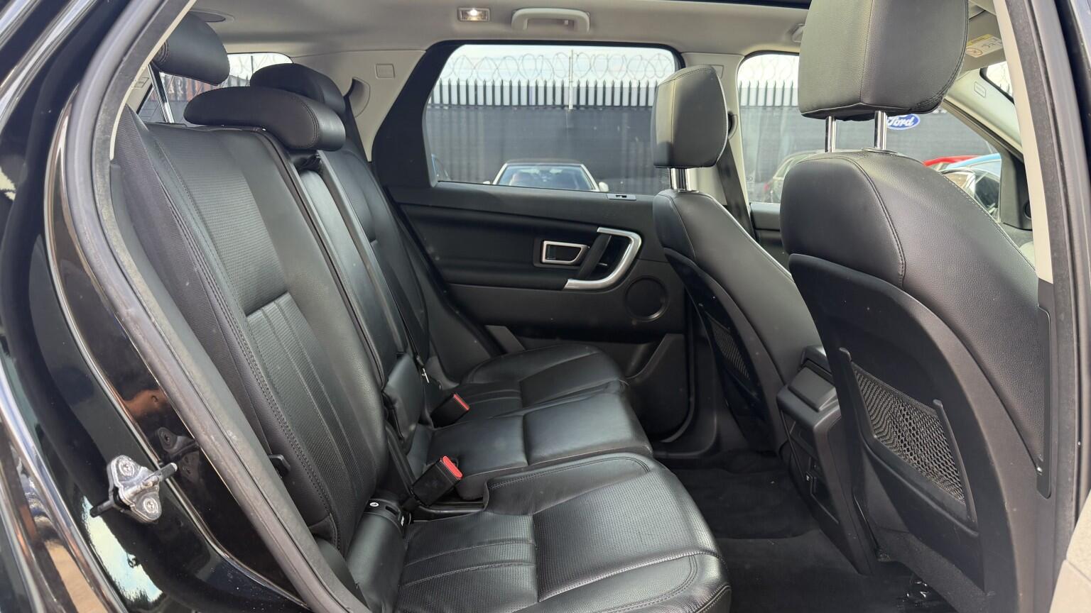 Land Rover Discovery Sport view 22