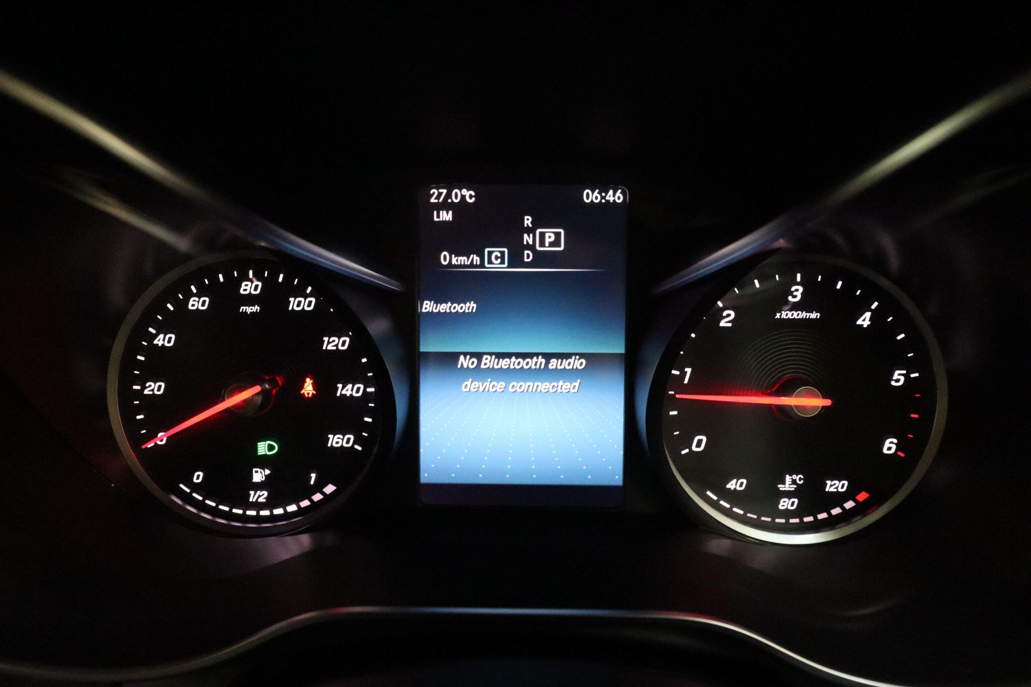 Mercedes-Benz GLC view 38