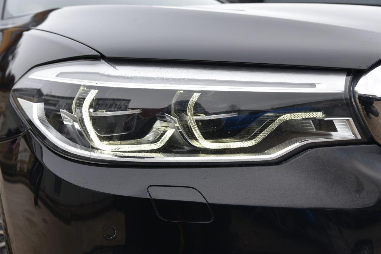 BMW 5 Series view 12