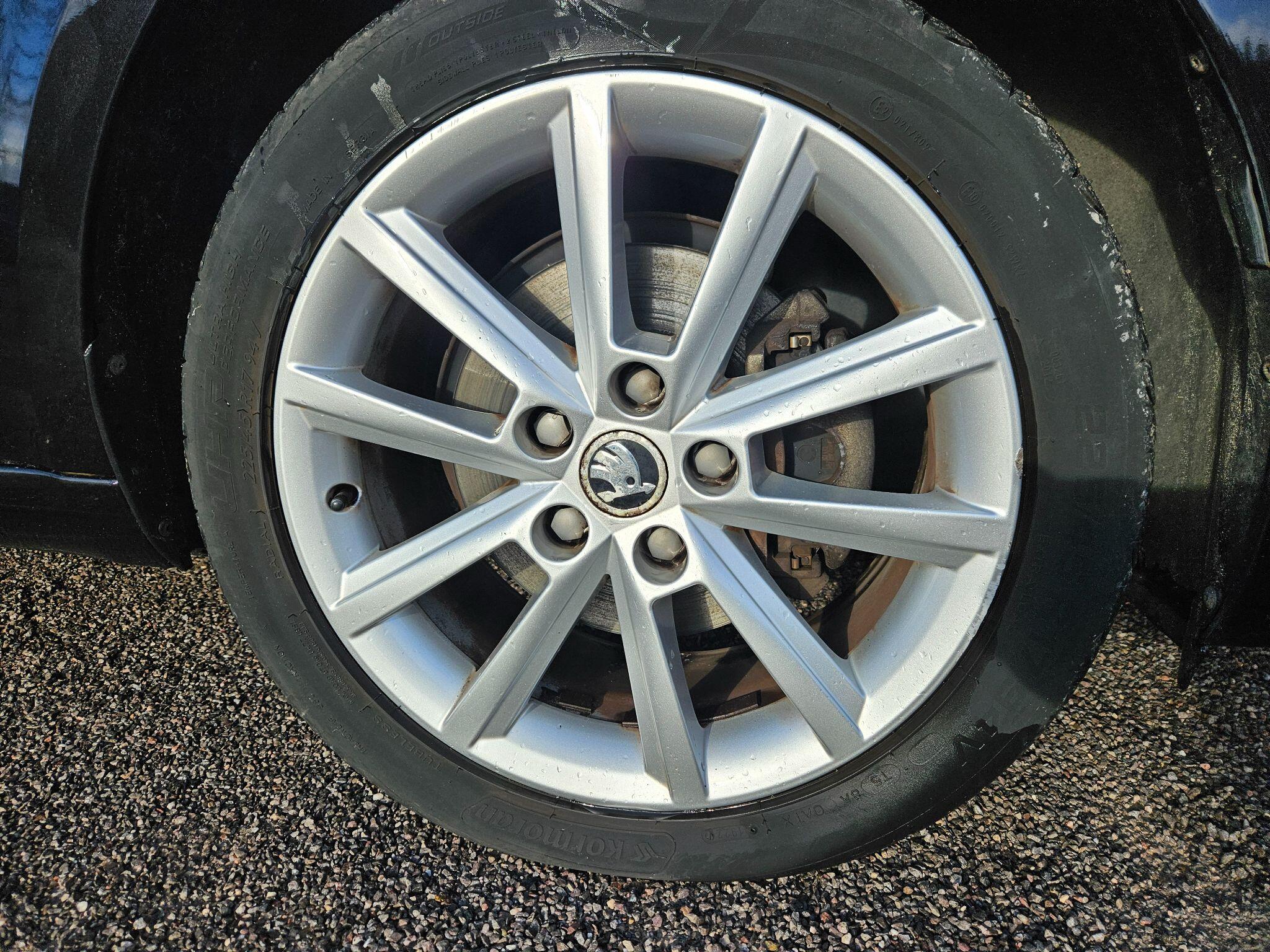 2015 Skoda Octavia image 55