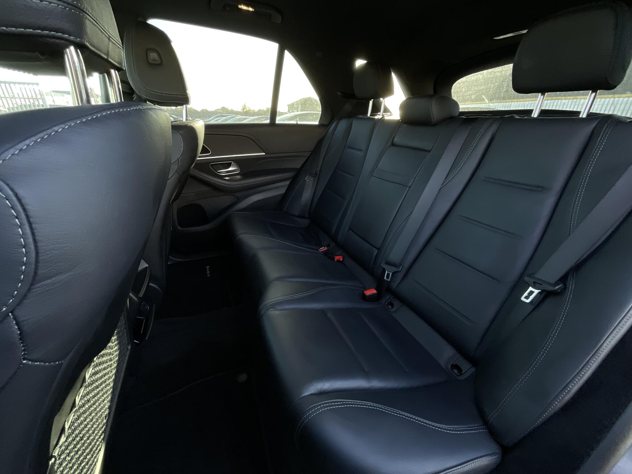 Mercedes-Benz Gle view 14