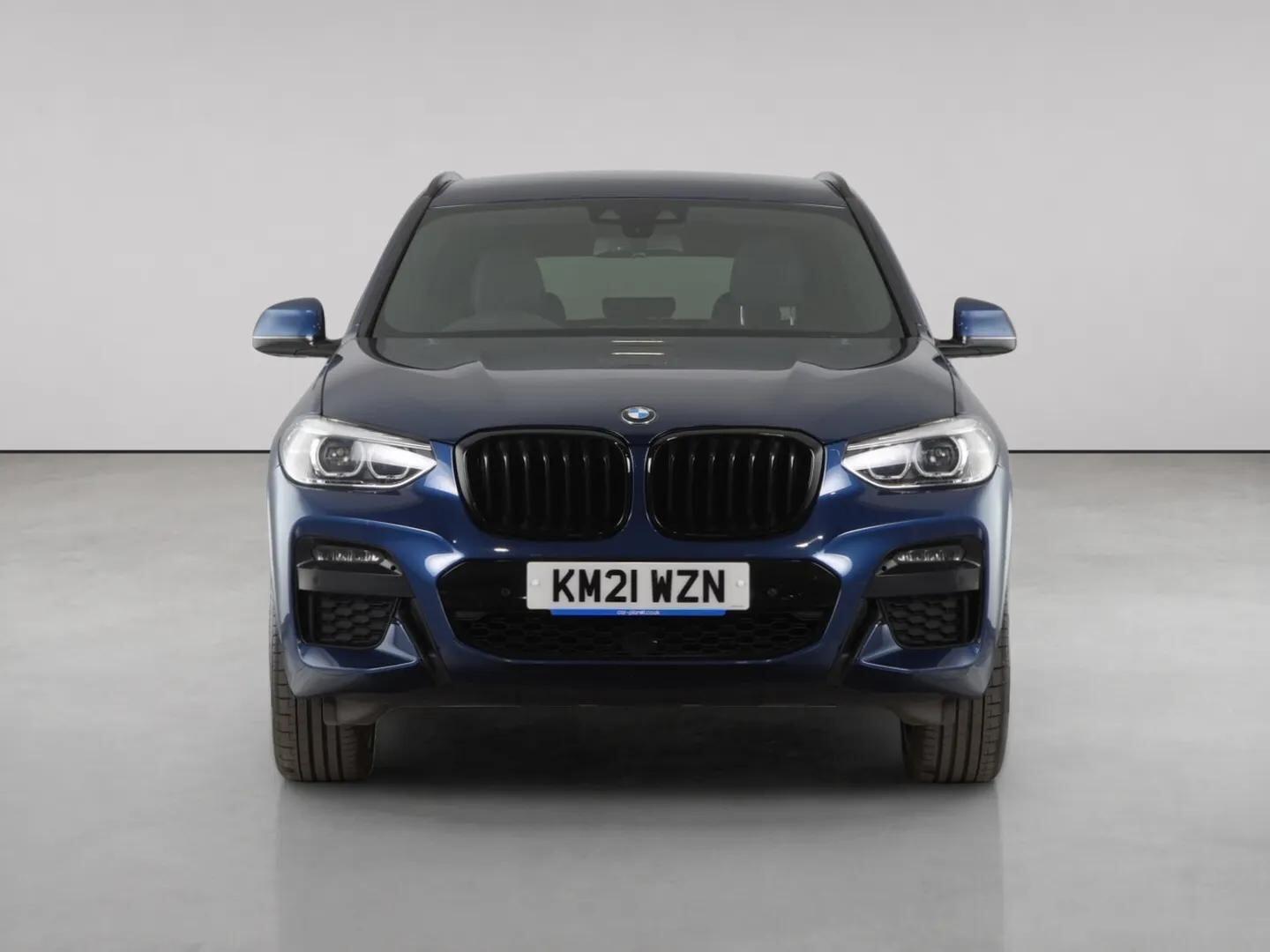 BMW X3 view 5
