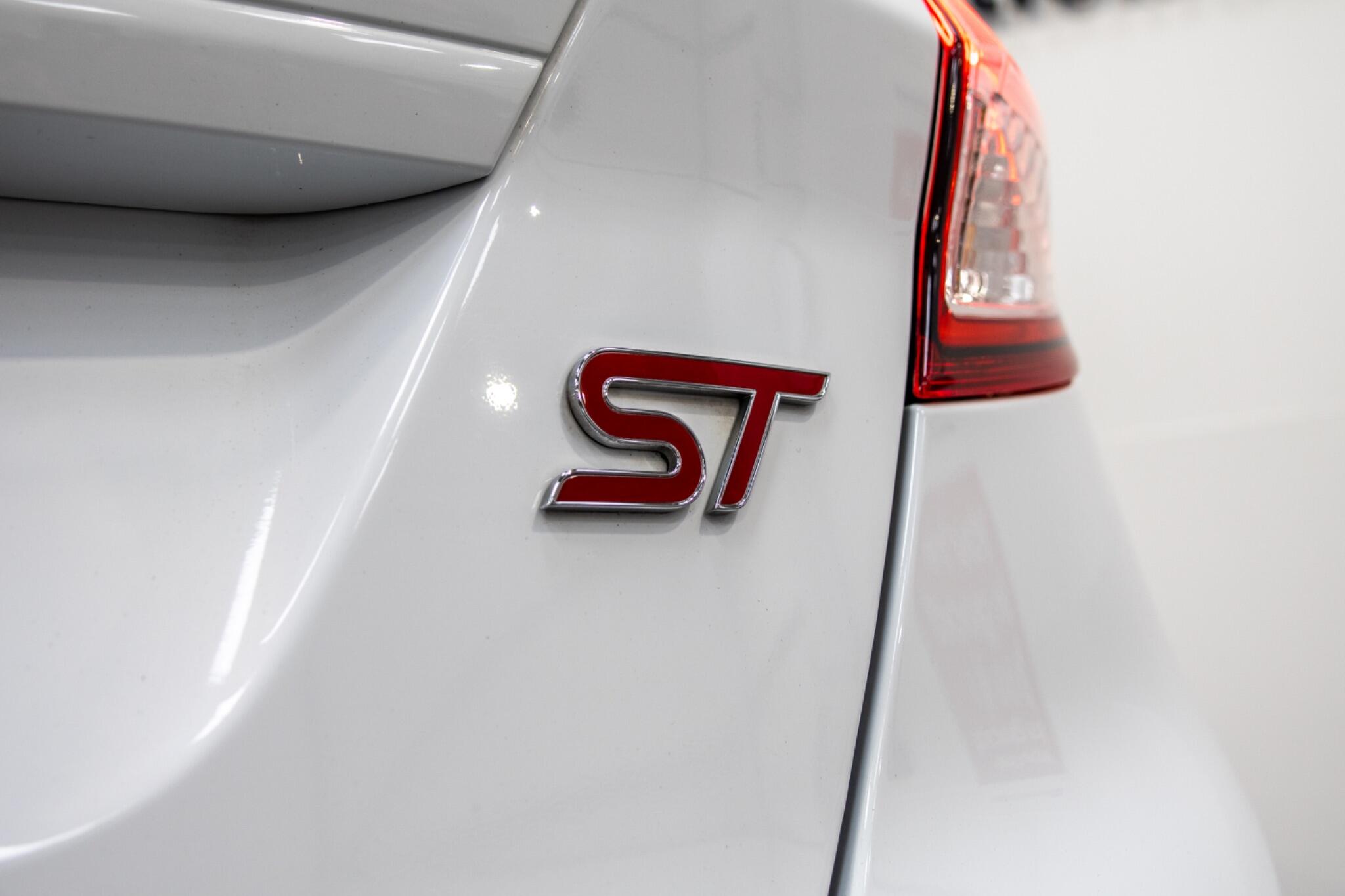 Ford Fiesta view 11