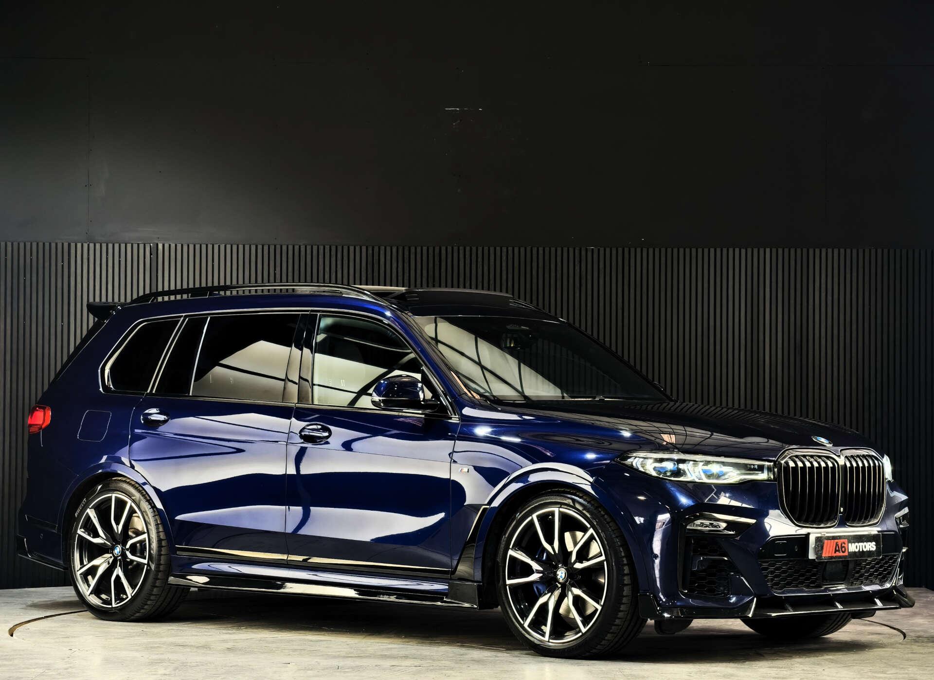 BMW X7 view 2