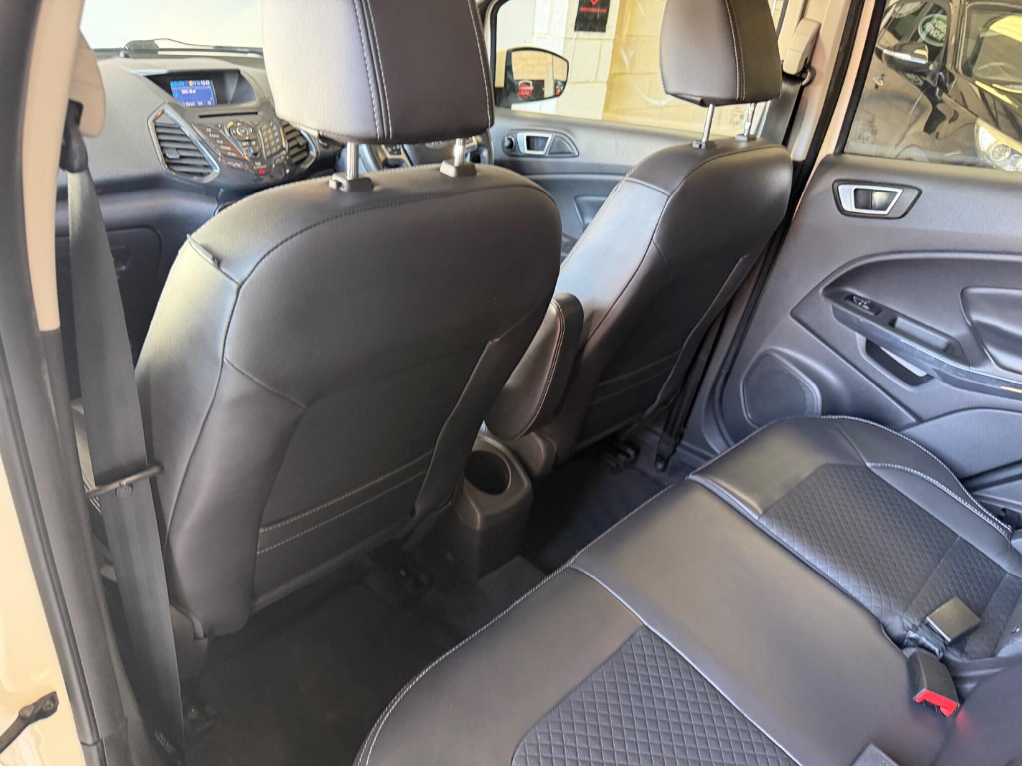 Ford Ecosport view 77