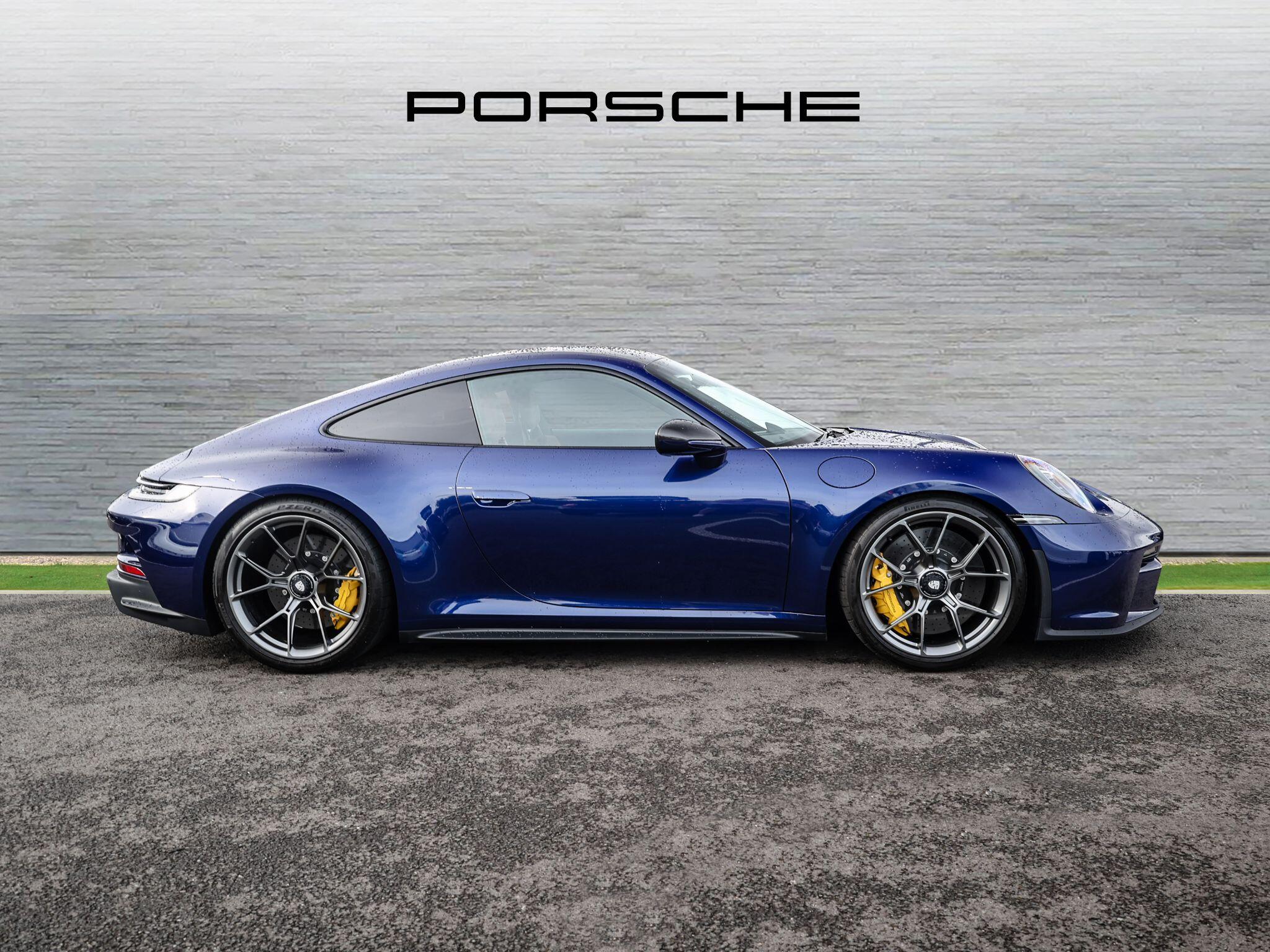 Porsche 911 view 37