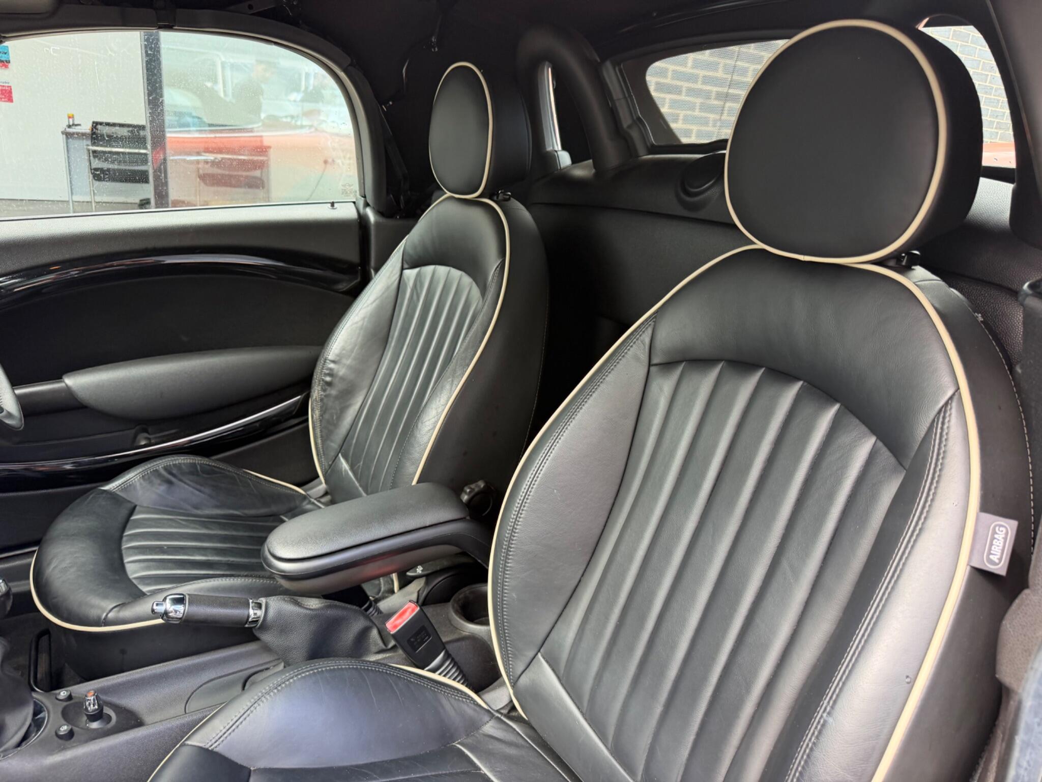 Mini Roadster view 19