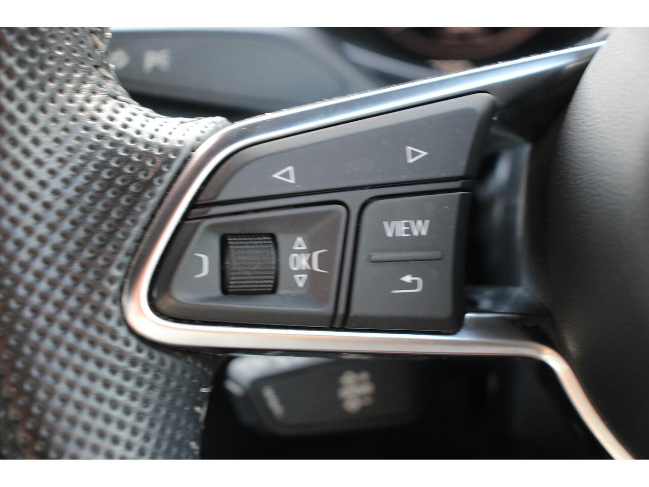 Audi TT view 25