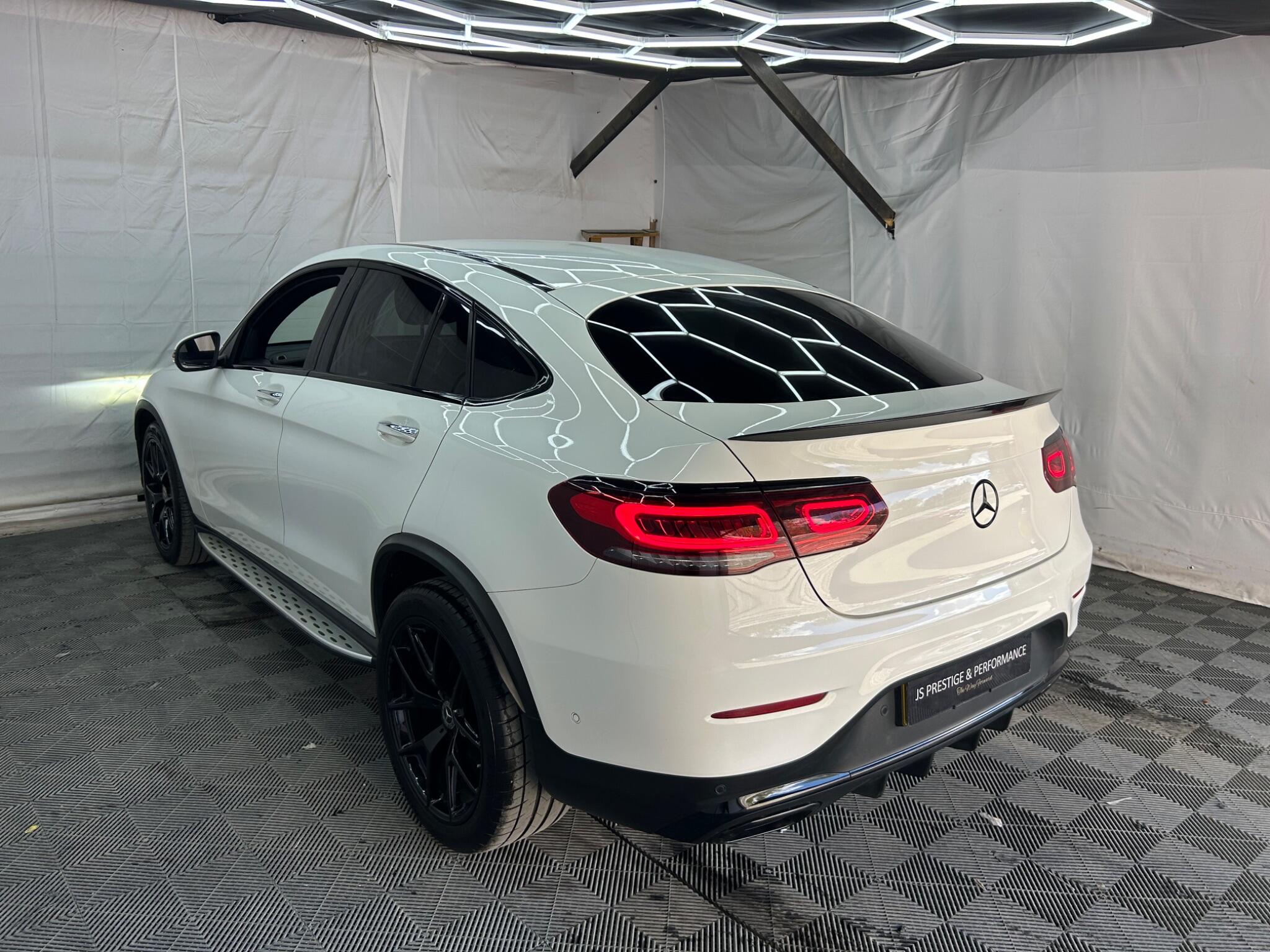 Mercedes-Benz GLC view 4