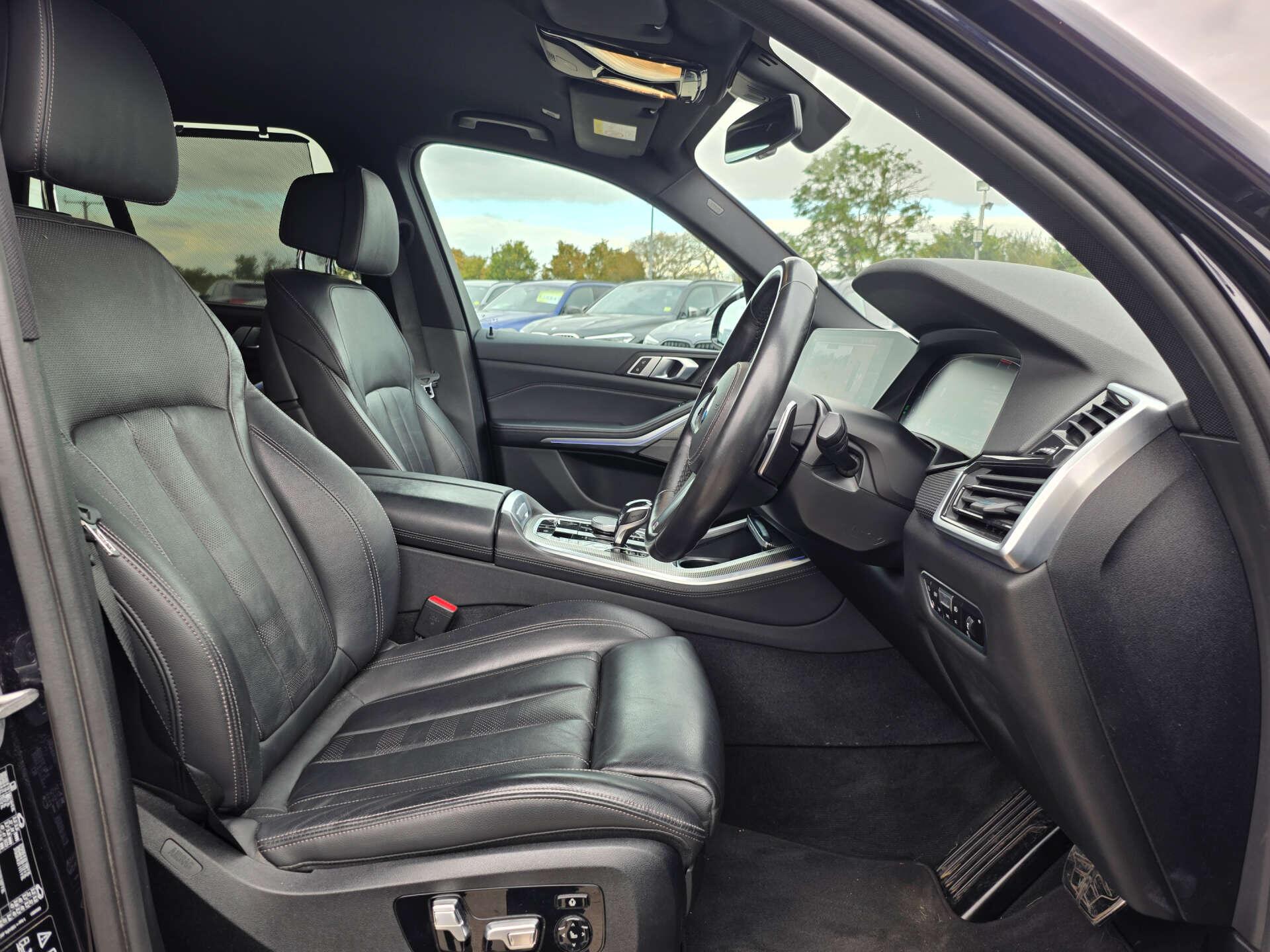 BMW X5 view 15