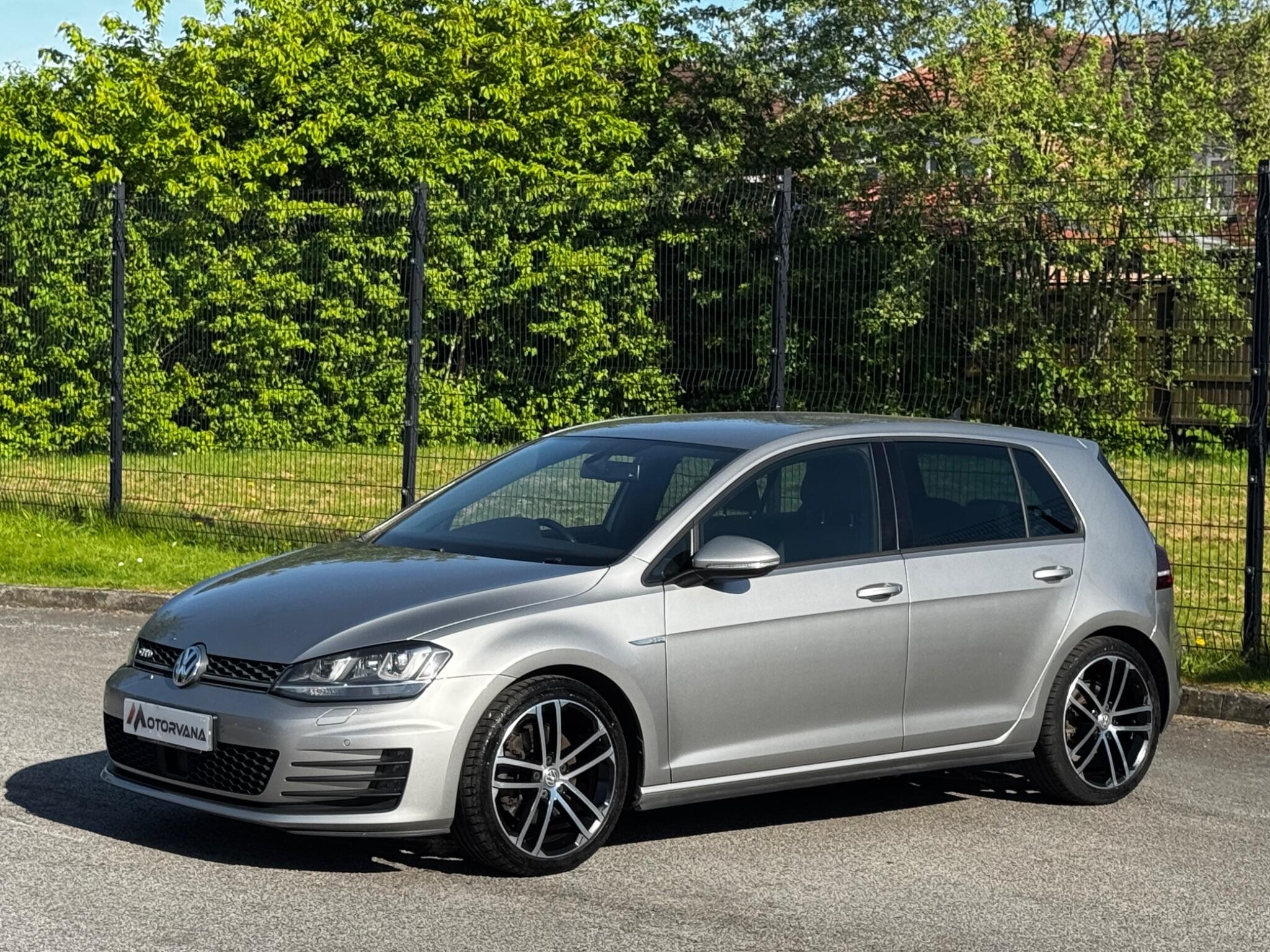 Volkswagen Golf view 7