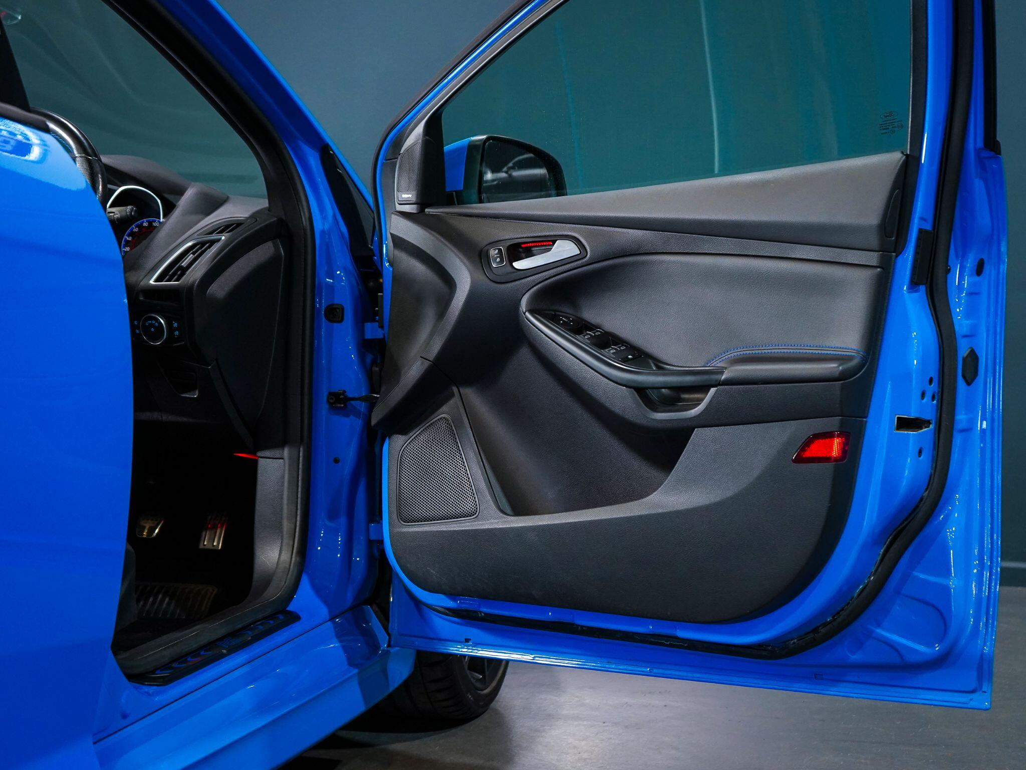Ford Focus view 20