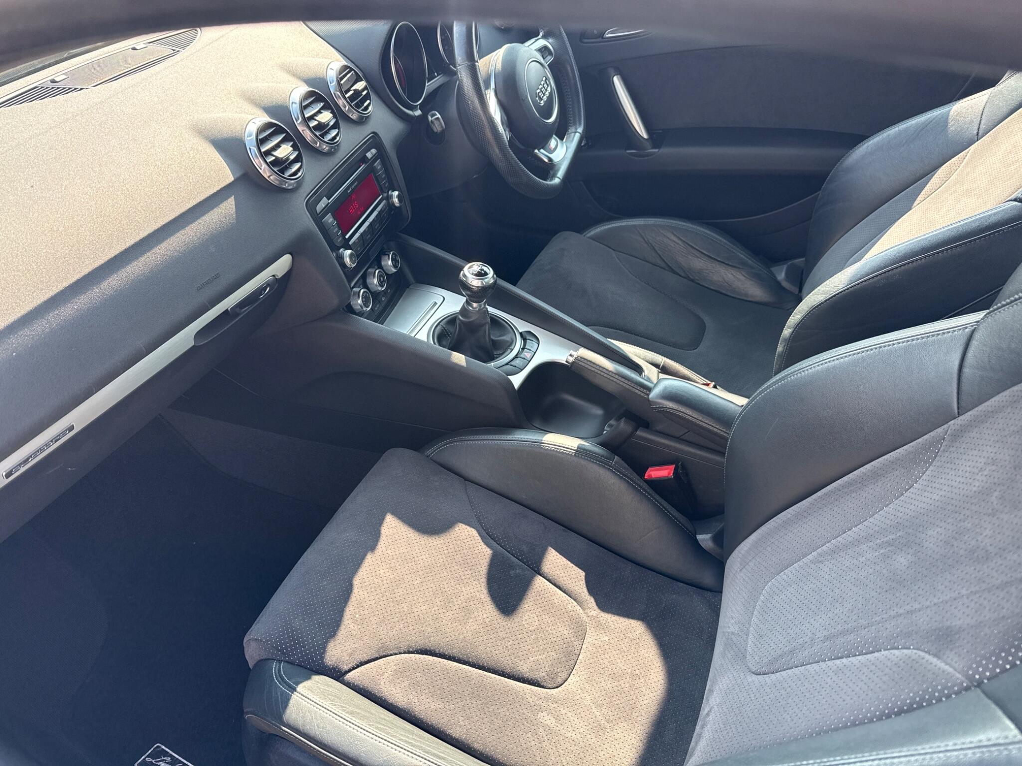 Audi TT view 11