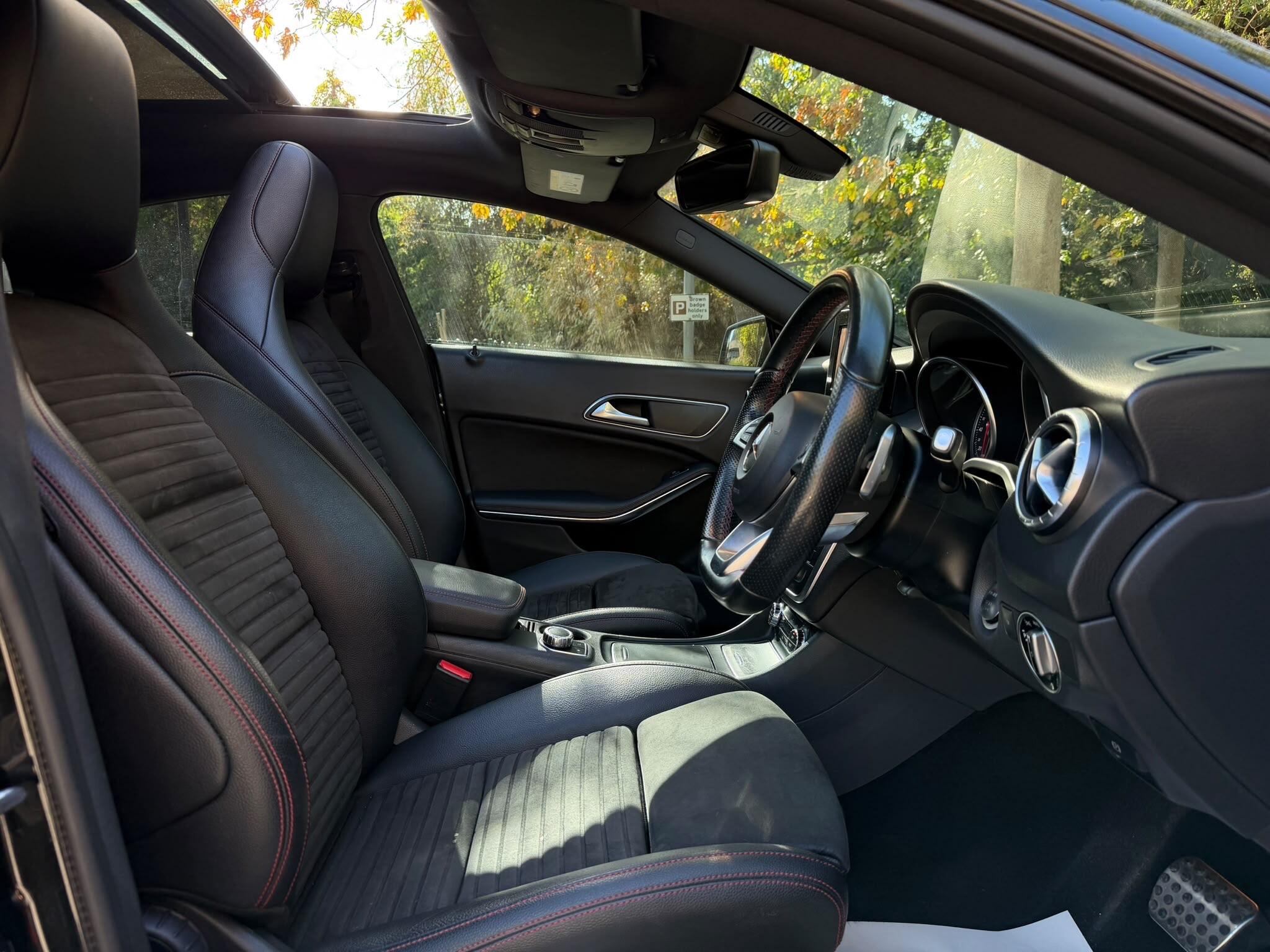 Mercedes-Benz Cla view 13