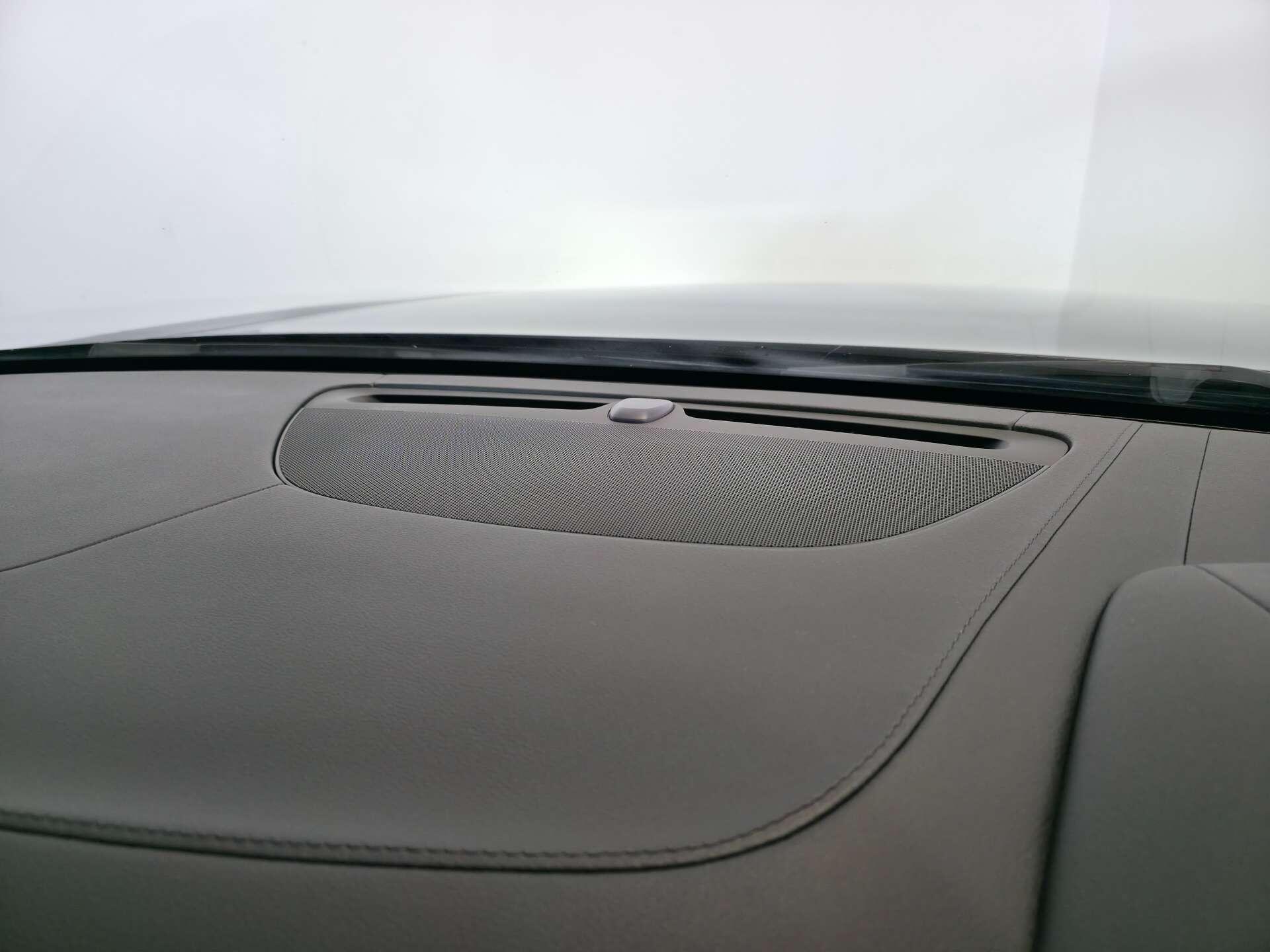 Volvo S90 view 27