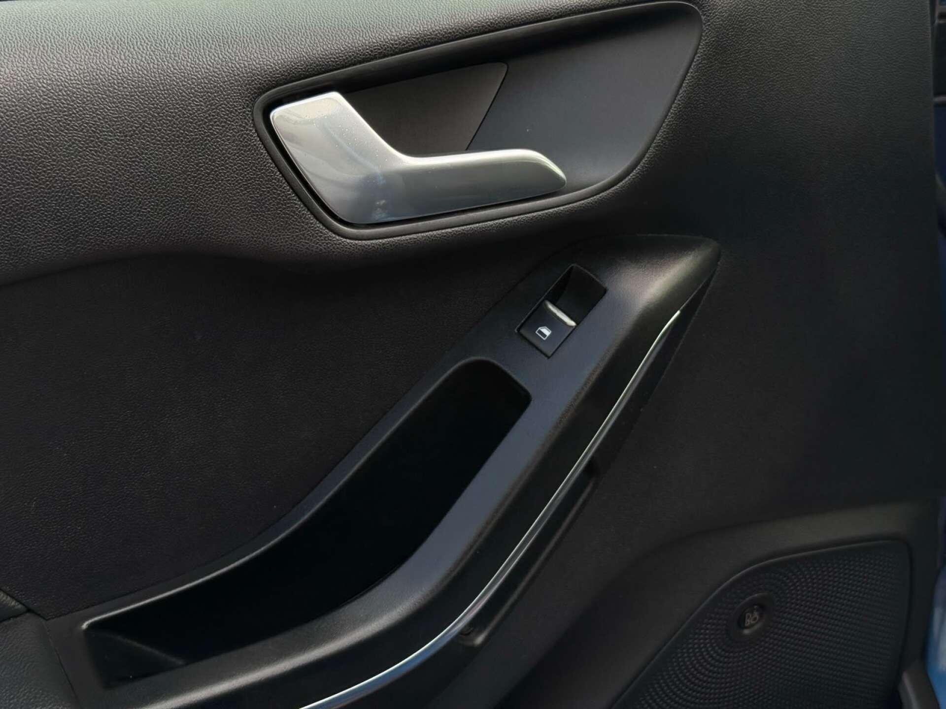 Ford Fiesta view 39