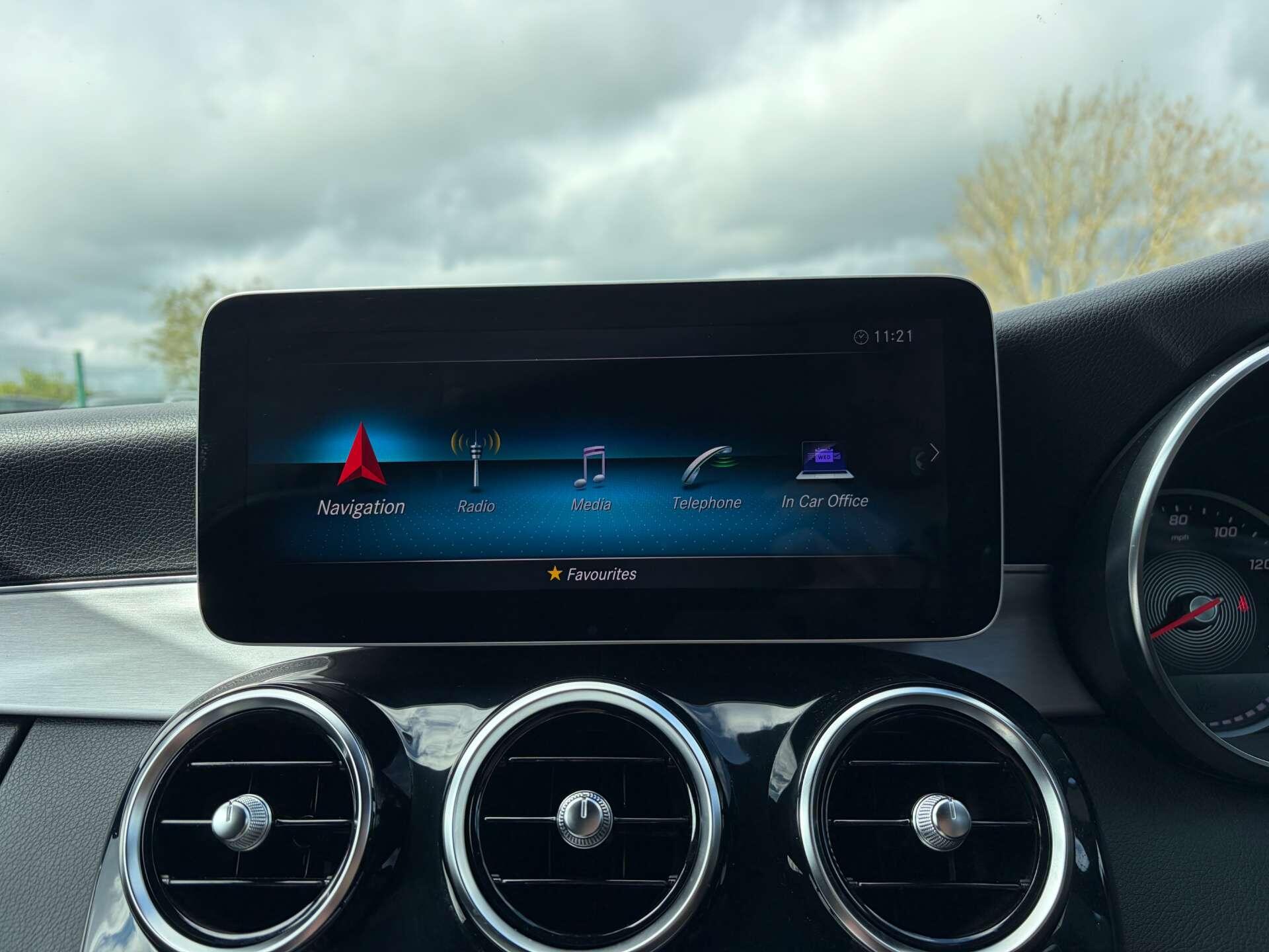 Mercedes-Benz C Class view 53