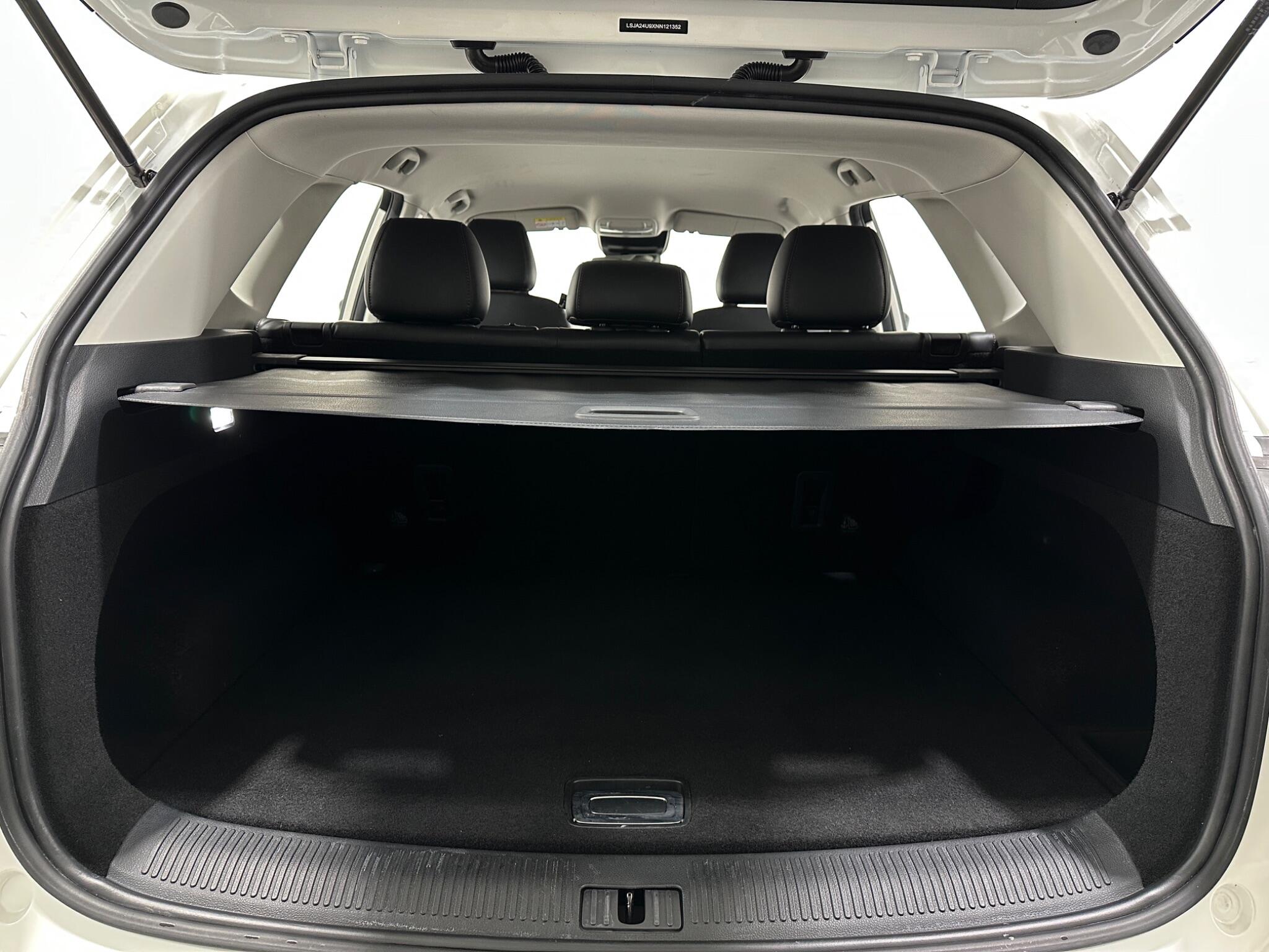 MG MG HS view 45