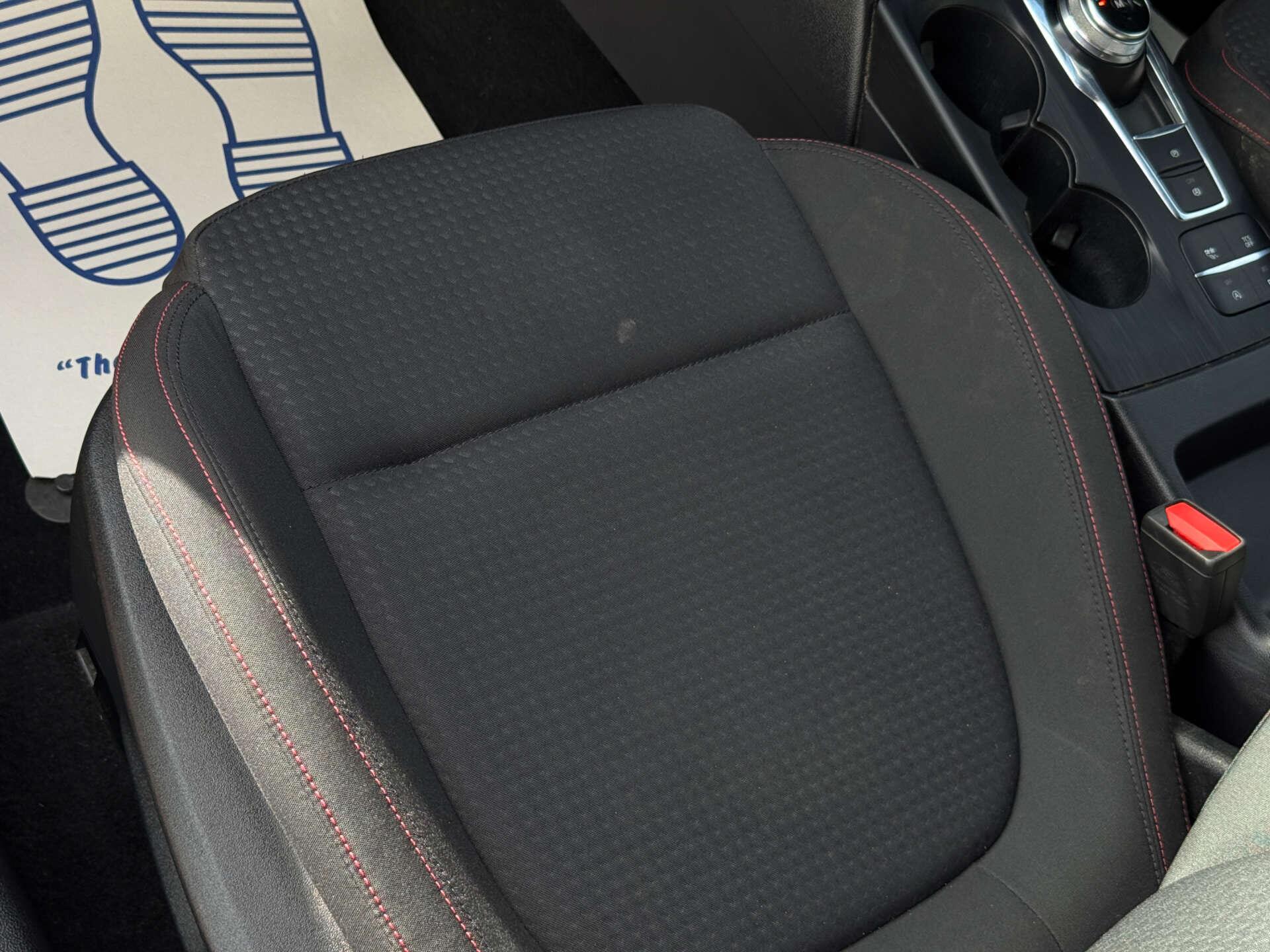 Ford Focus view 43