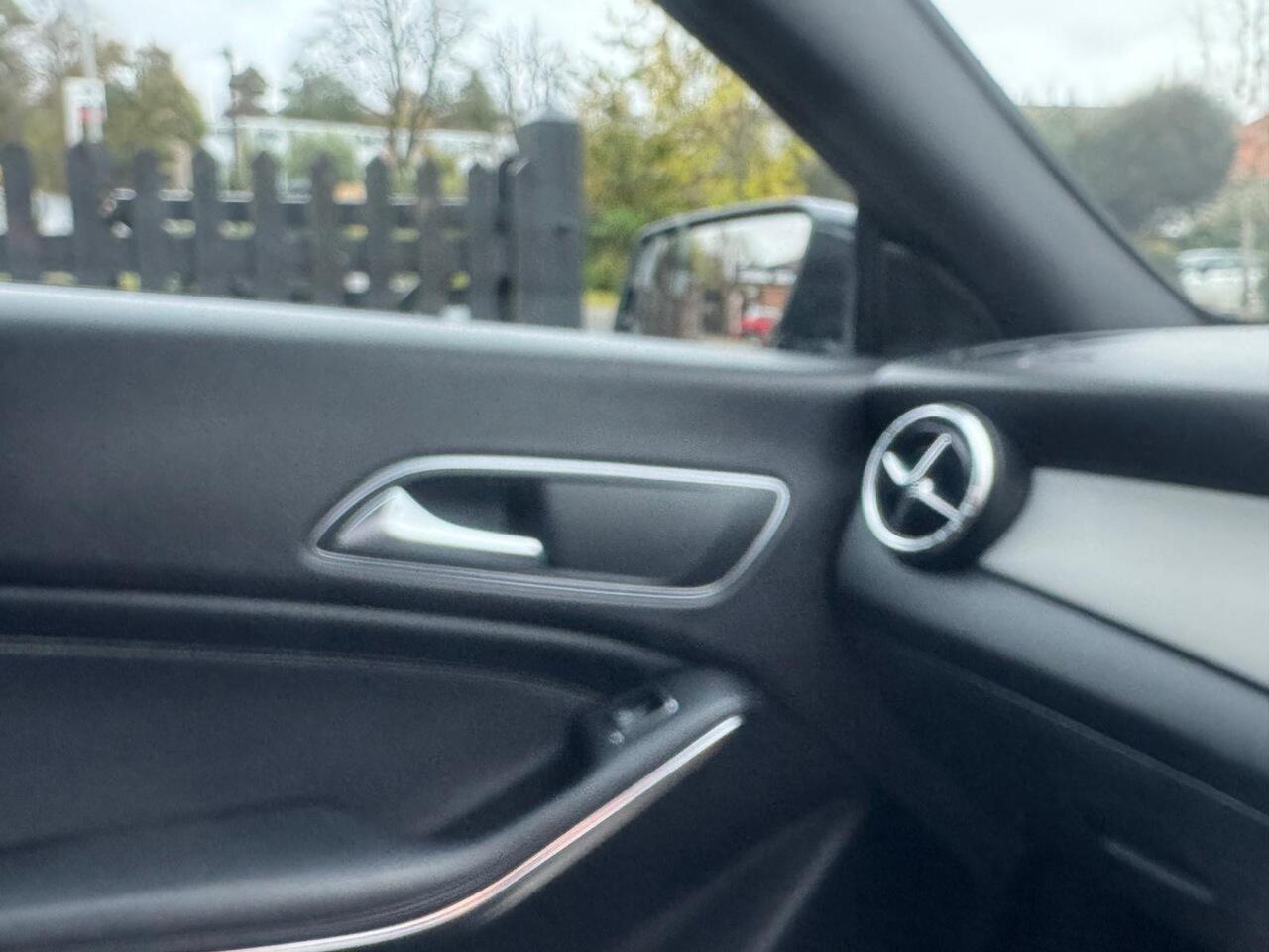Mercedes-Benz Cla view 34