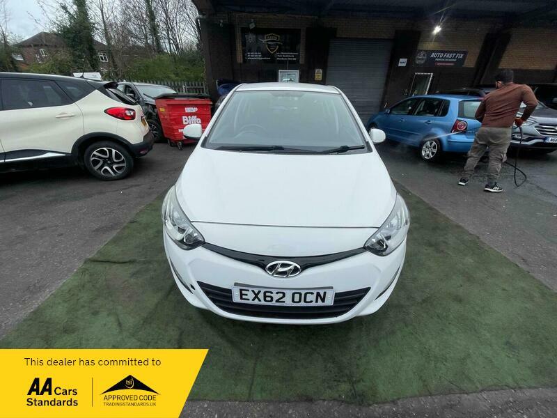 2012 Hyundai i20 image 36