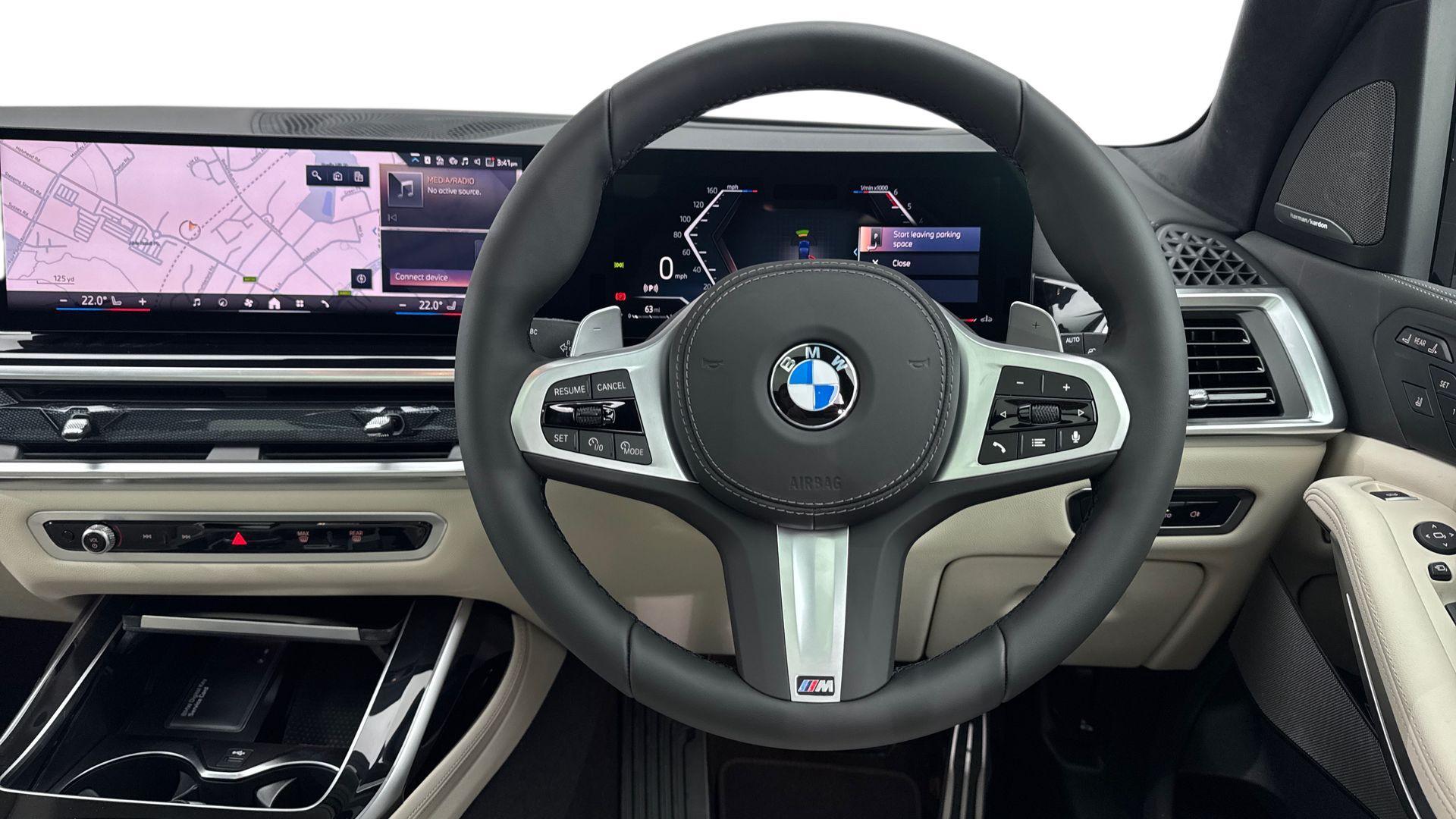 BMW X7 view 13