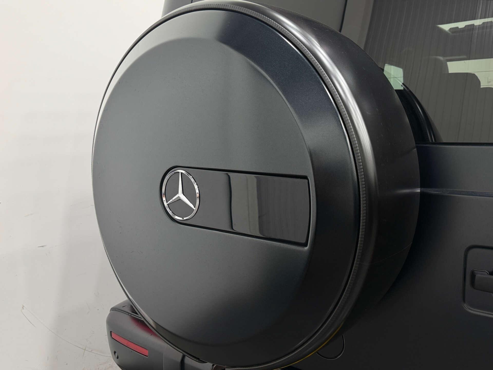 Mercedes-Benz G-Class view 30
